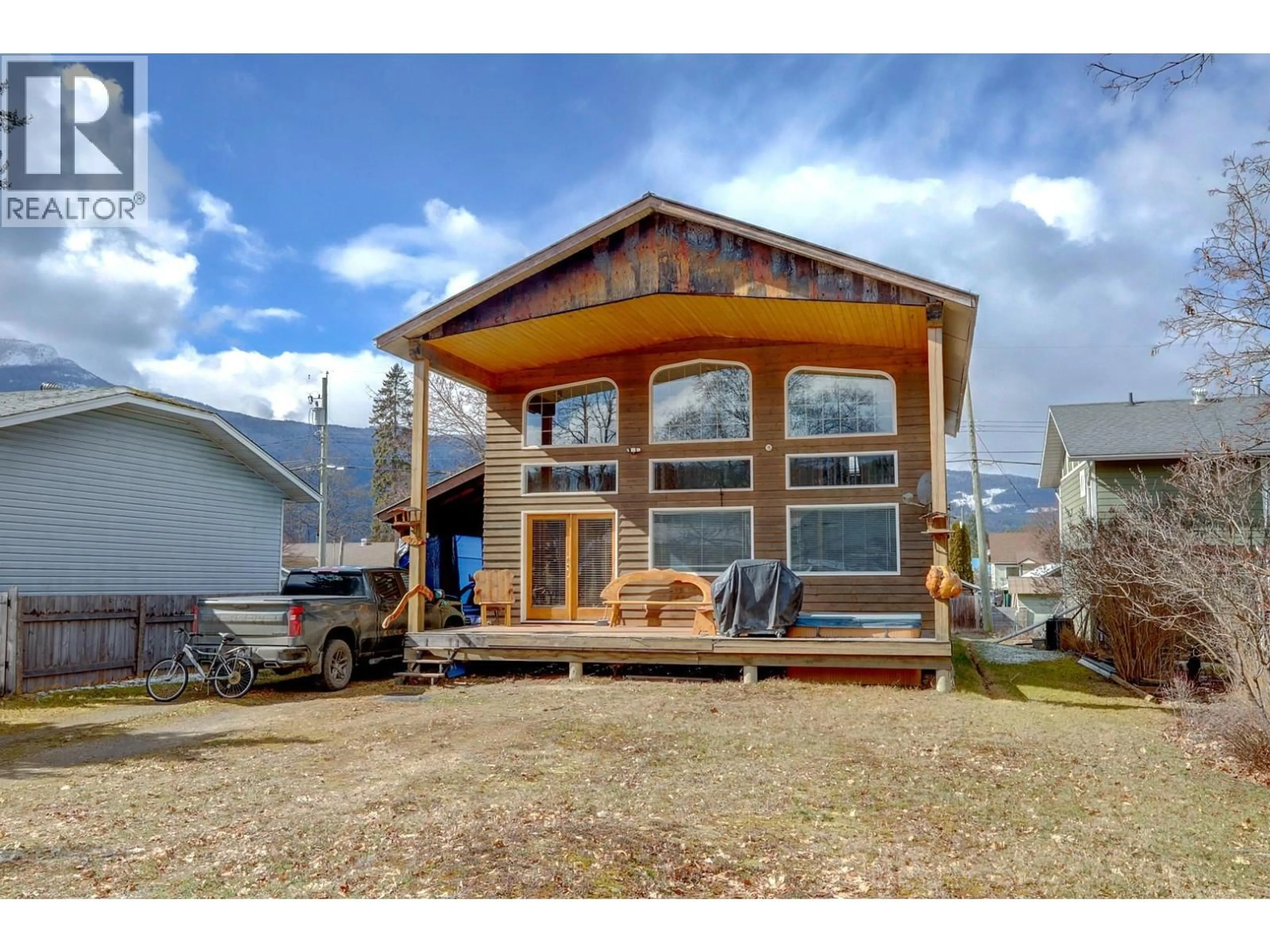 Shed for 308 3RD AVENUE NORTHWEST, Nakusp British Columbia V0G1R1