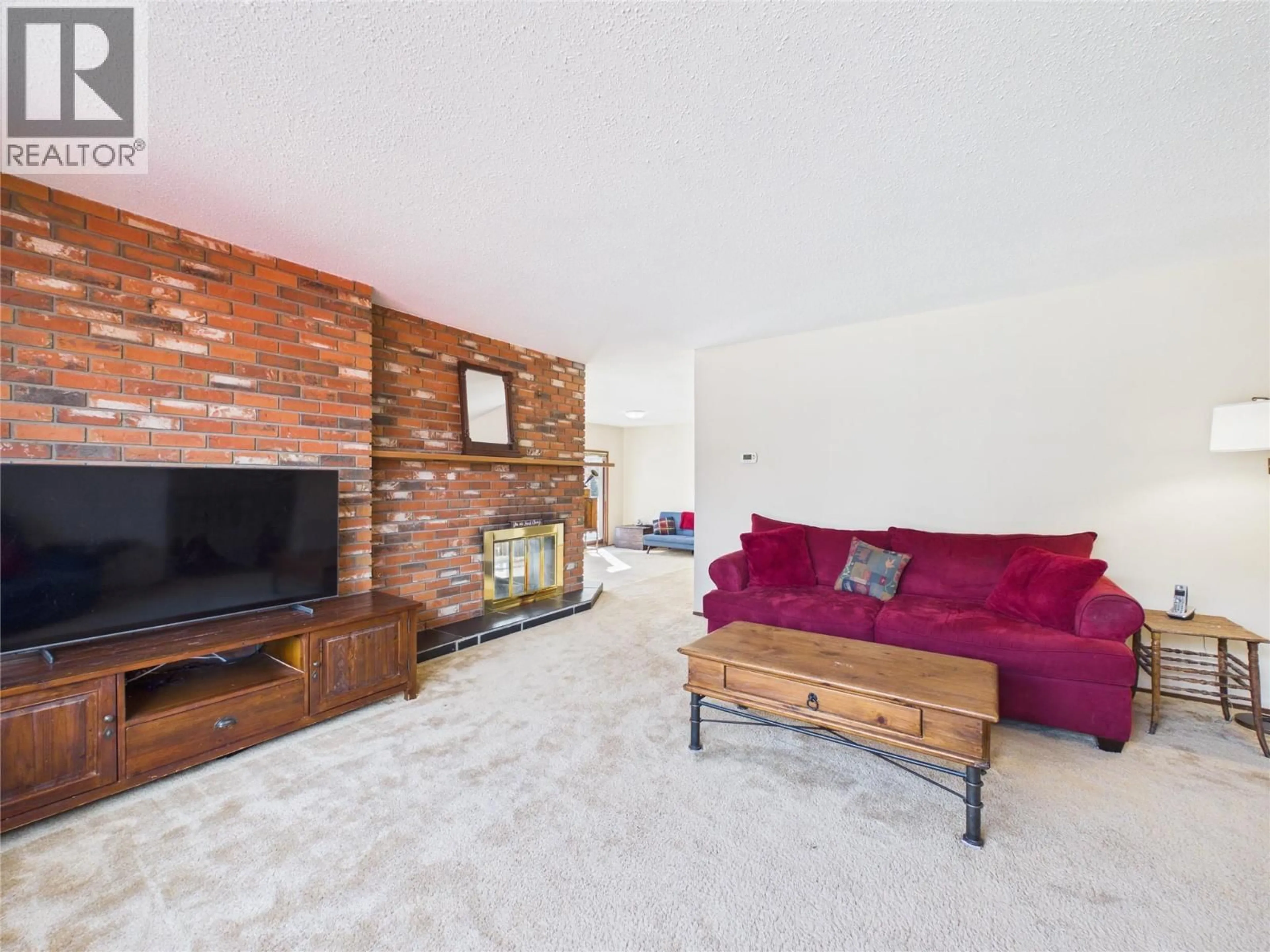 Living room with furniture, unknown for 419 LINDSAY STREET, Kimberley British Columbia V1A1L7