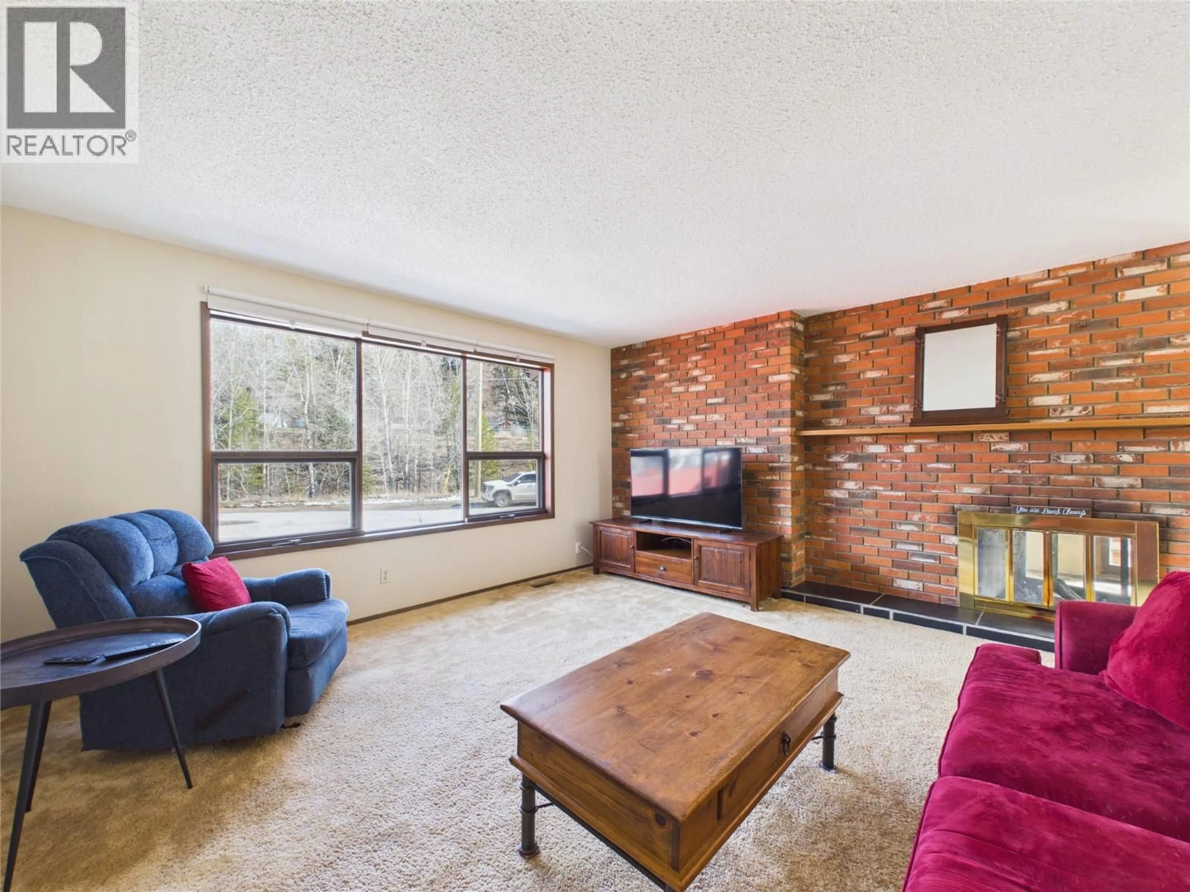 Living room with furniture, unknown for 419 LINDSAY STREET, Kimberley British Columbia V1A1L7