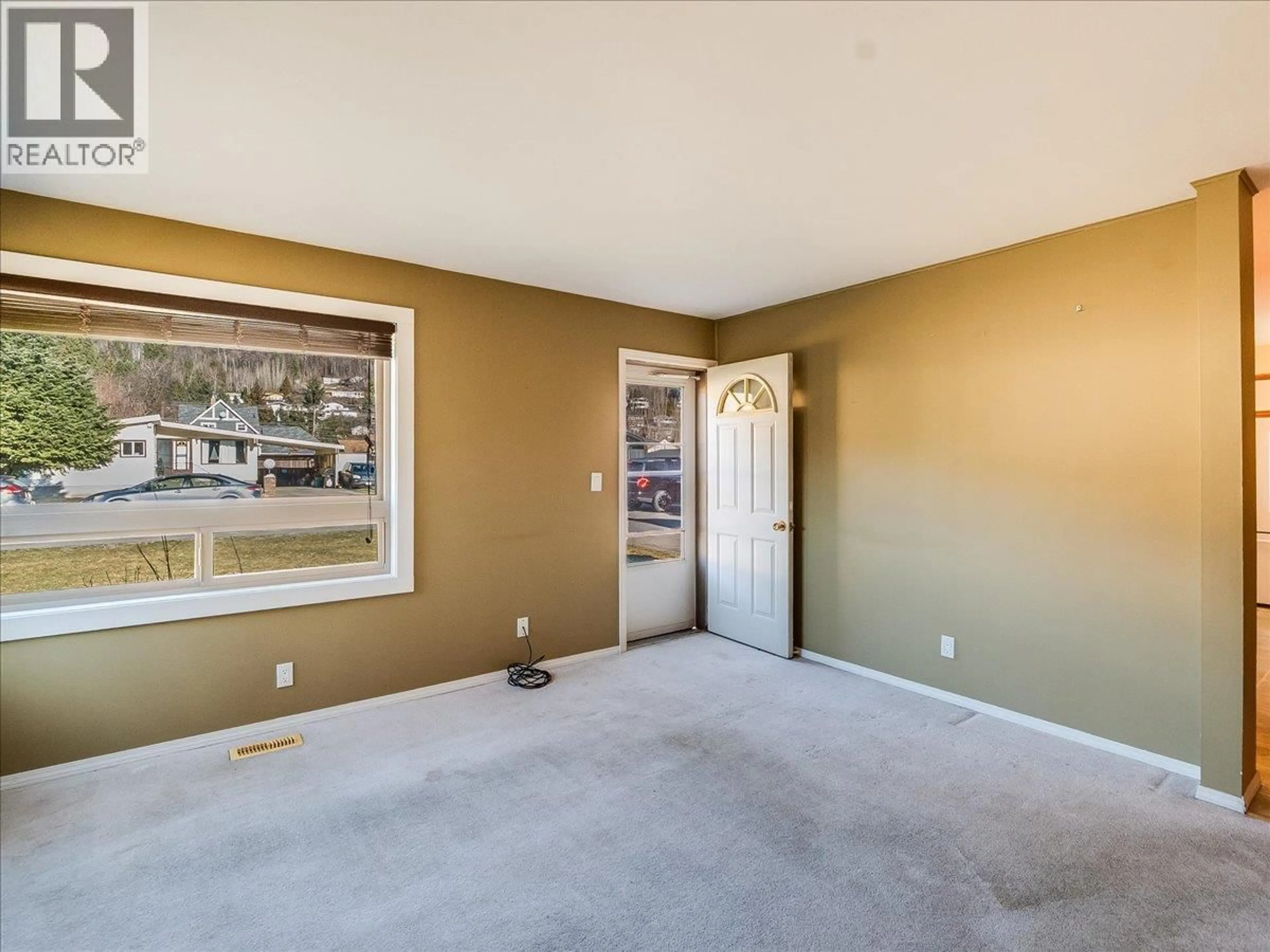 A pic of a room for 895 9TH AVENUE, Montrose British Columbia V0G1P0