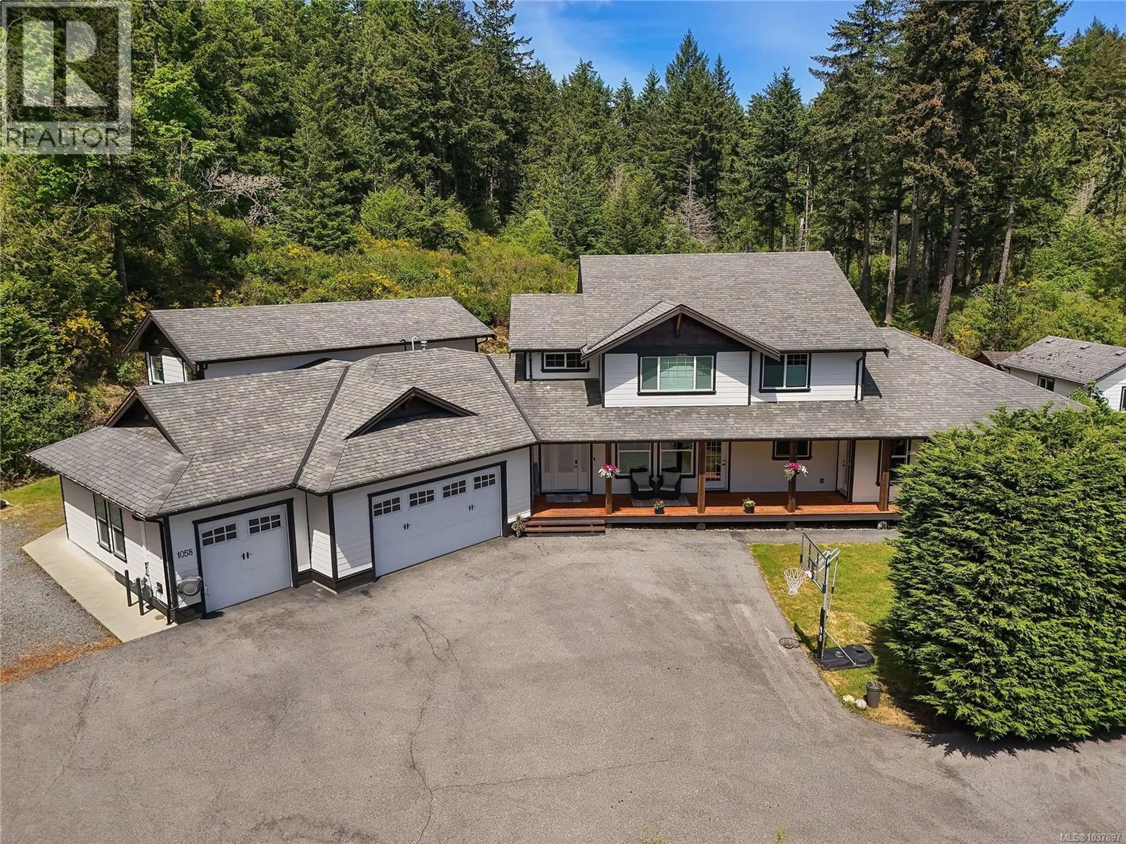 A pic from outside/outdoor area/front of a property/back of a property/a pic from drone, unknown for 1058 SUMMER BREEZE LANE, Langford British Columbia V9C4J9