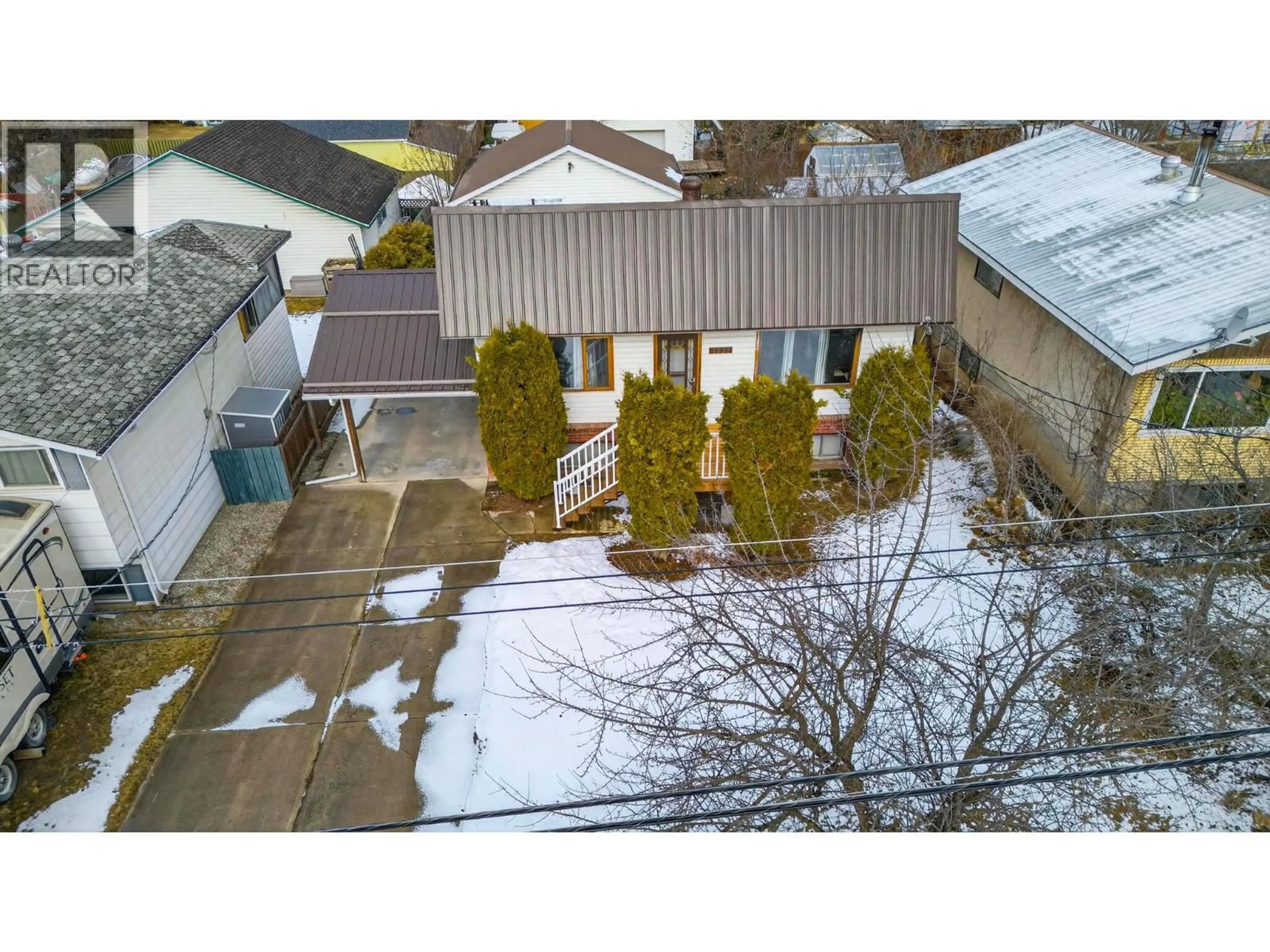 A pic from outside/outdoor area/front of a property/back of a property/a pic from drone, street for 1221 11TH  S STREET, Golden British Columbia V0A1H0