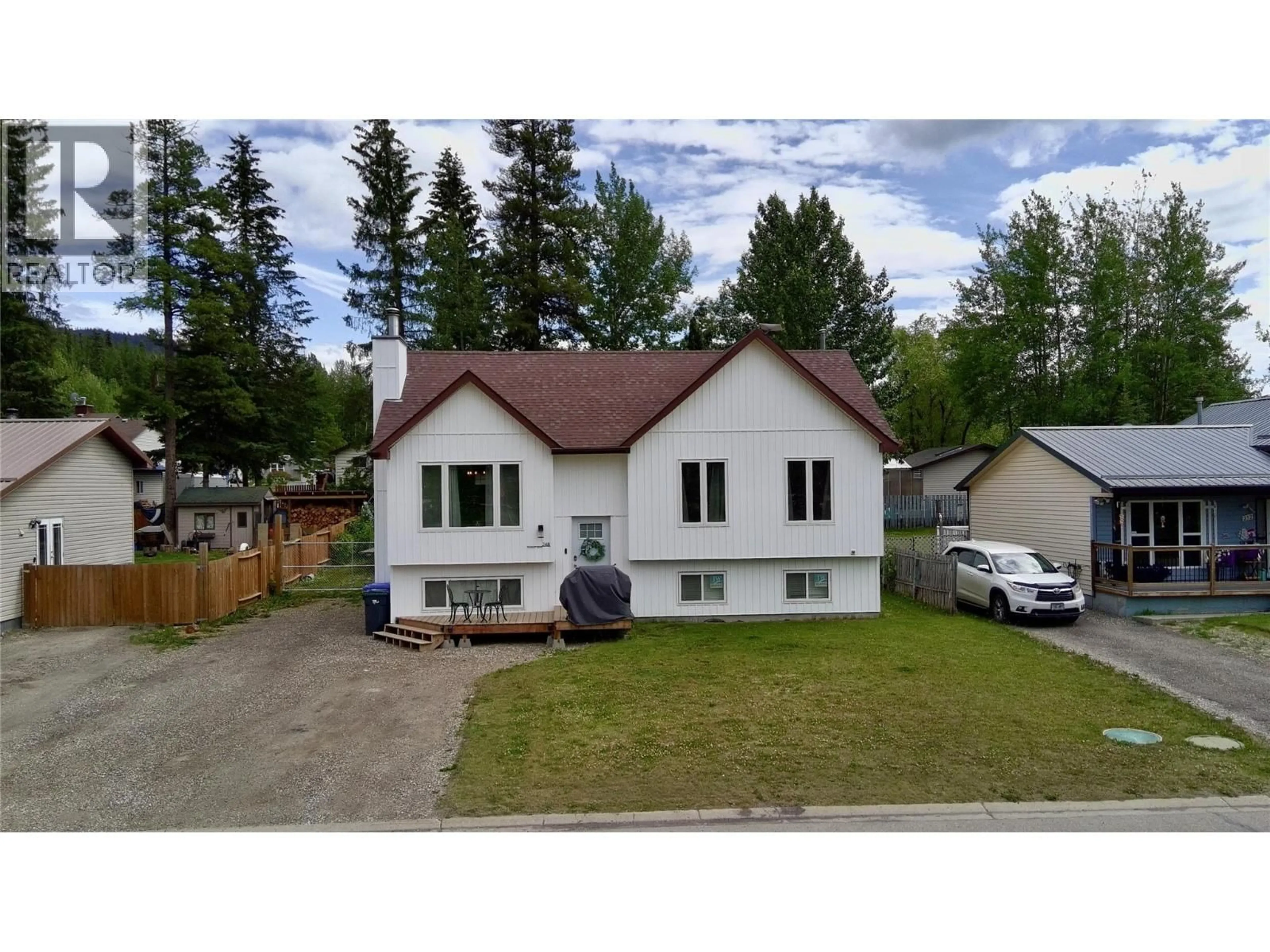 A pic from outside/outdoor area/front of a property/back of a property/a pic from drone, street for 248 MURRAY DRIVE, Tumbler Ridge British Columbia V0C2W0