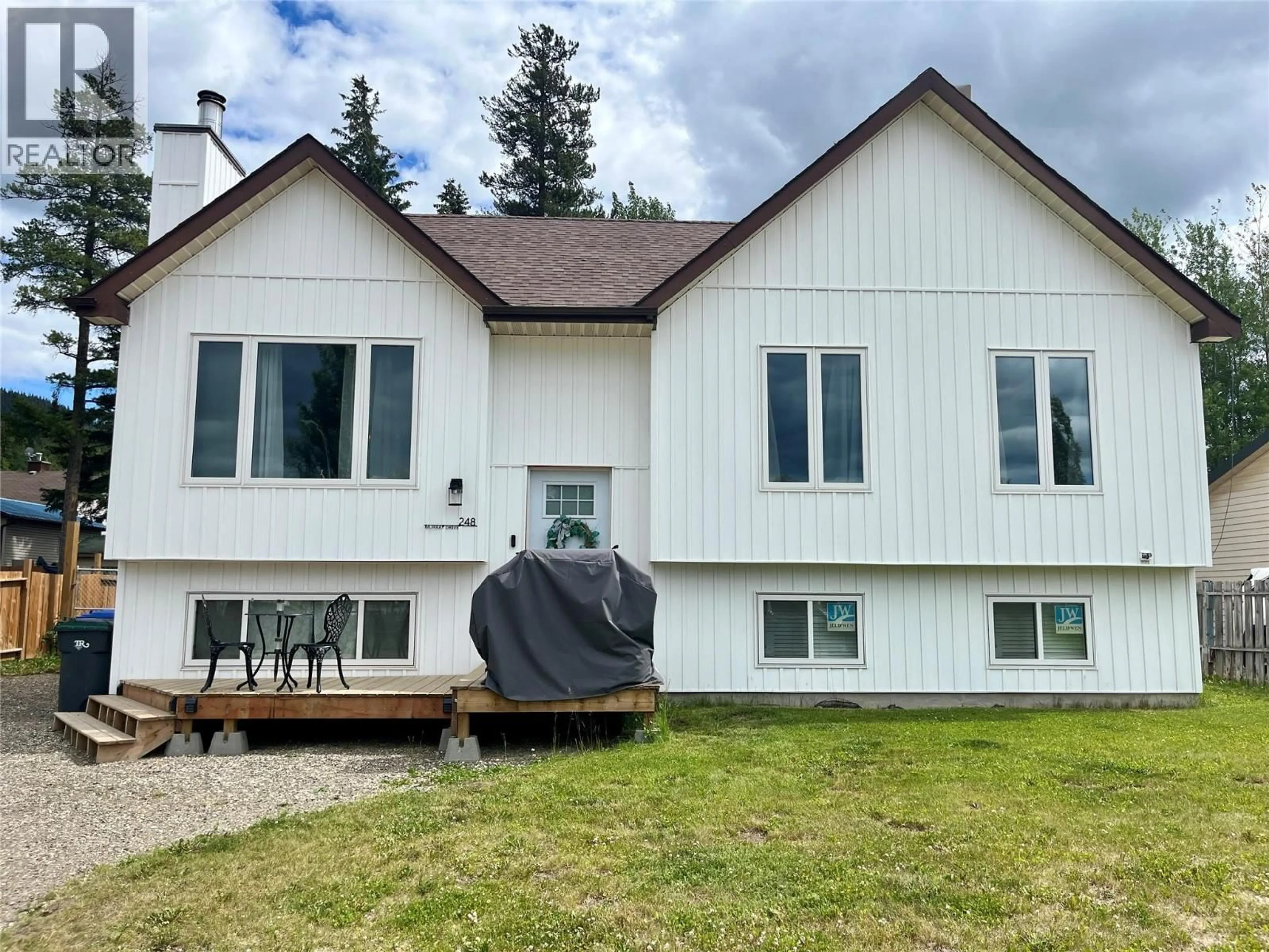 Home with vinyl exterior material, unknown for 248 MURRAY DRIVE, Tumbler Ridge British Columbia V0C2W0