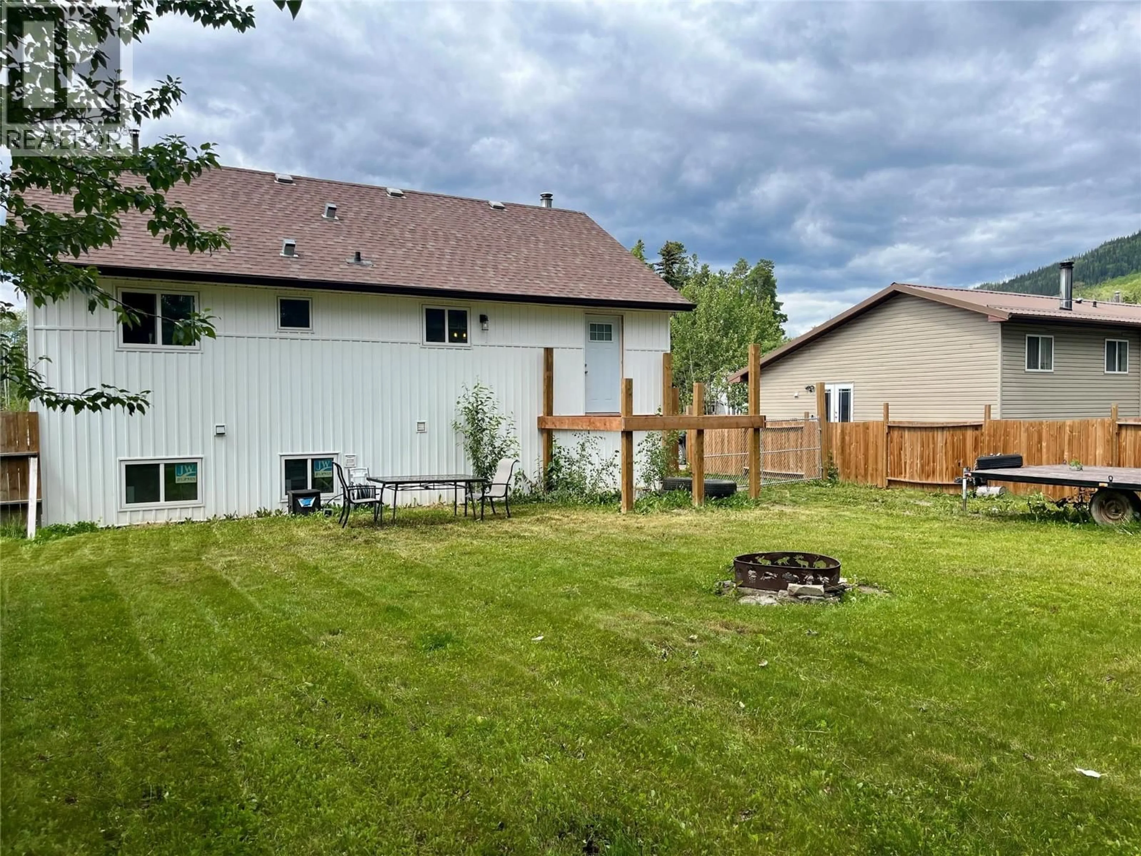 Patio, unknown for 248 MURRAY DRIVE, Tumbler Ridge British Columbia V0C2W0