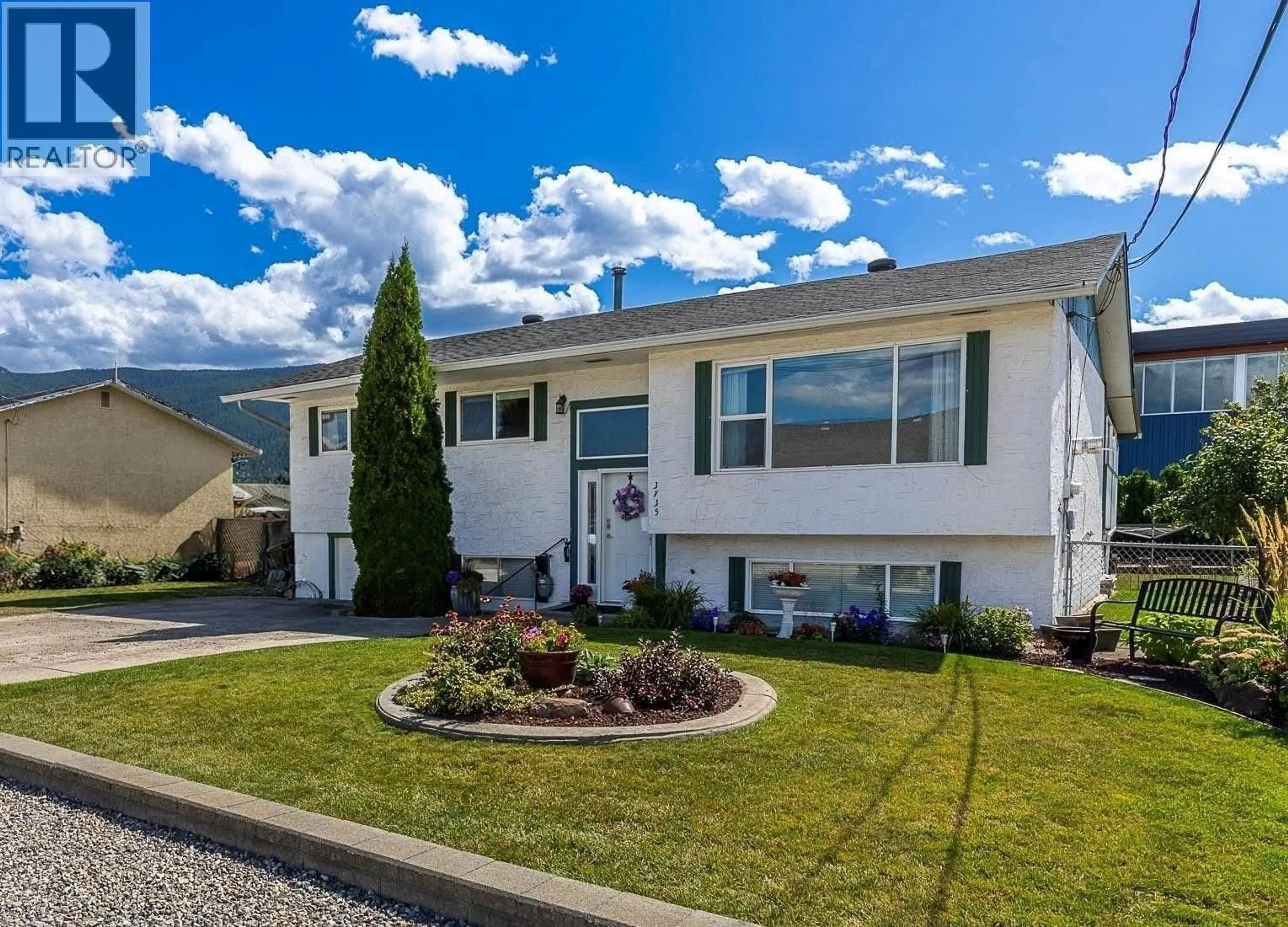 Home with vinyl exterior material, street for 3735 PATTEN CRESCENT, Armstrong British Columbia V4Y0H9