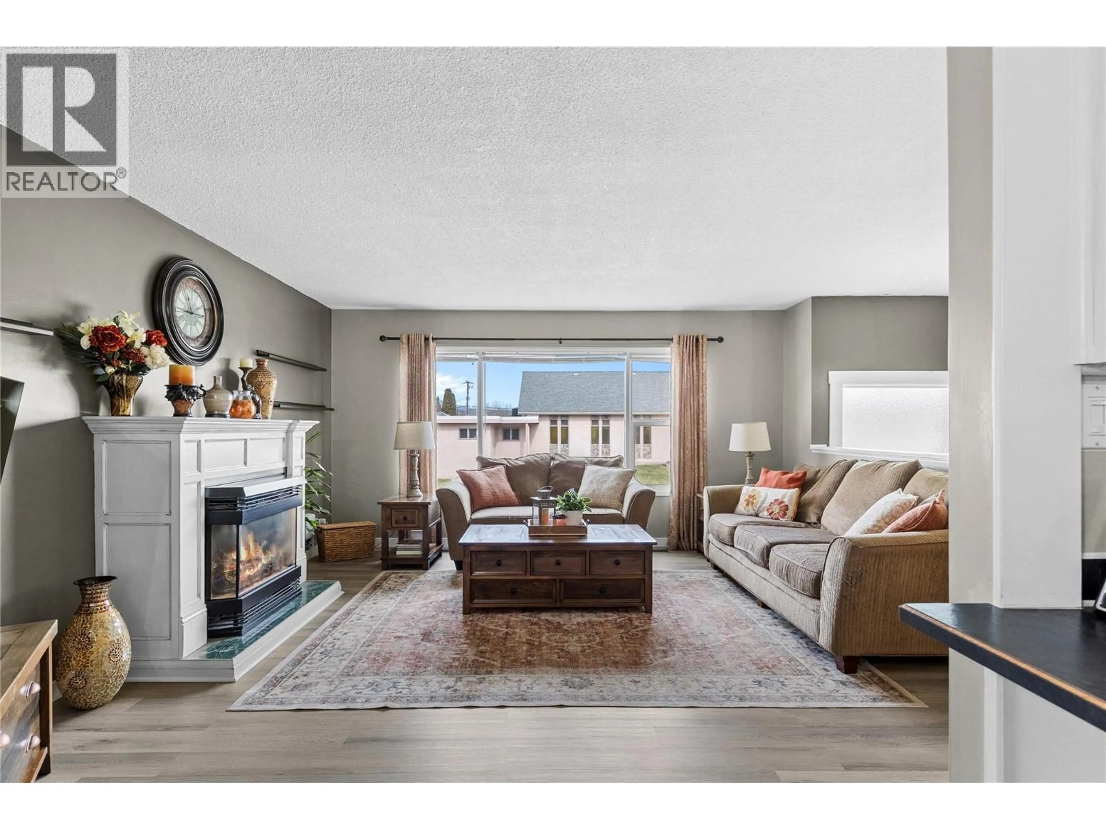 Living room with furniture, unknown for 3735 PATTEN CRESCENT, Armstrong British Columbia V4Y0H9