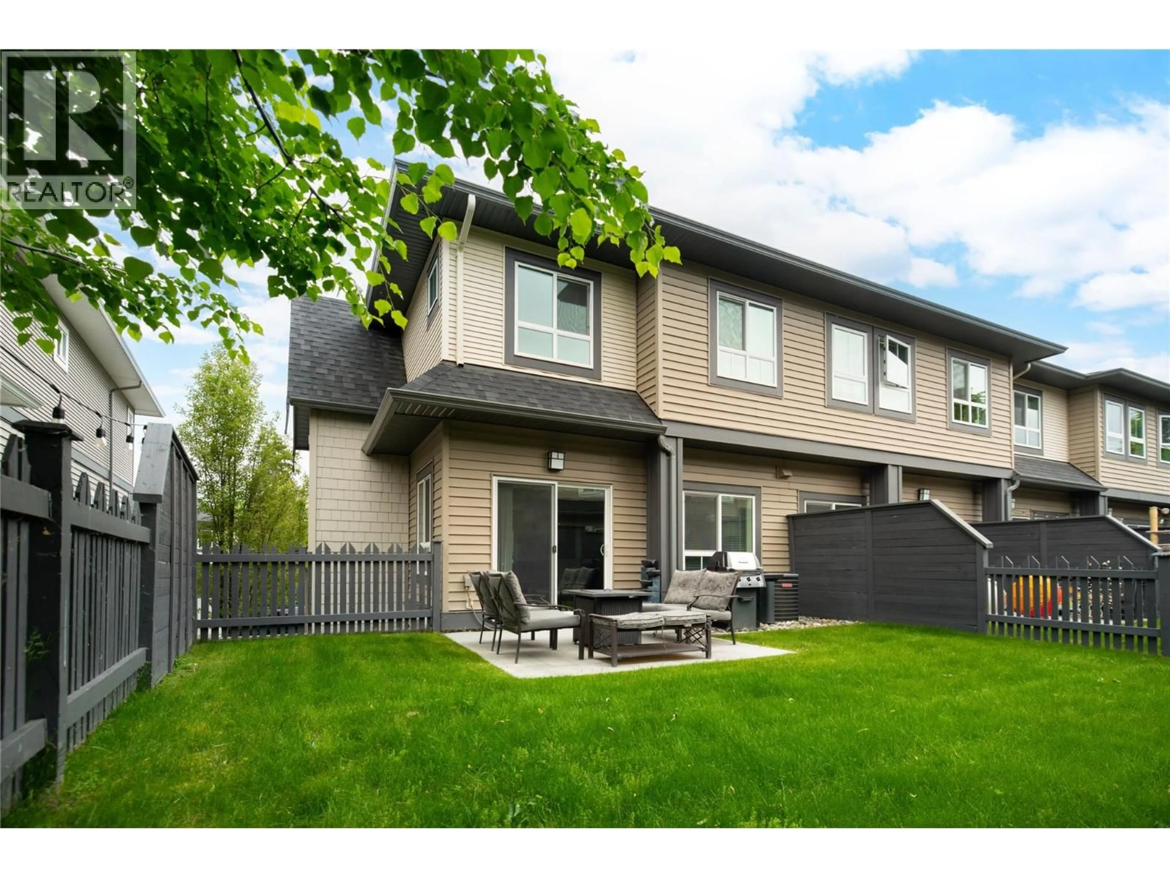 Patio, street for 81 - 680 OLD MEADOWS ROAD, Kelowna British Columbia V1W5J2