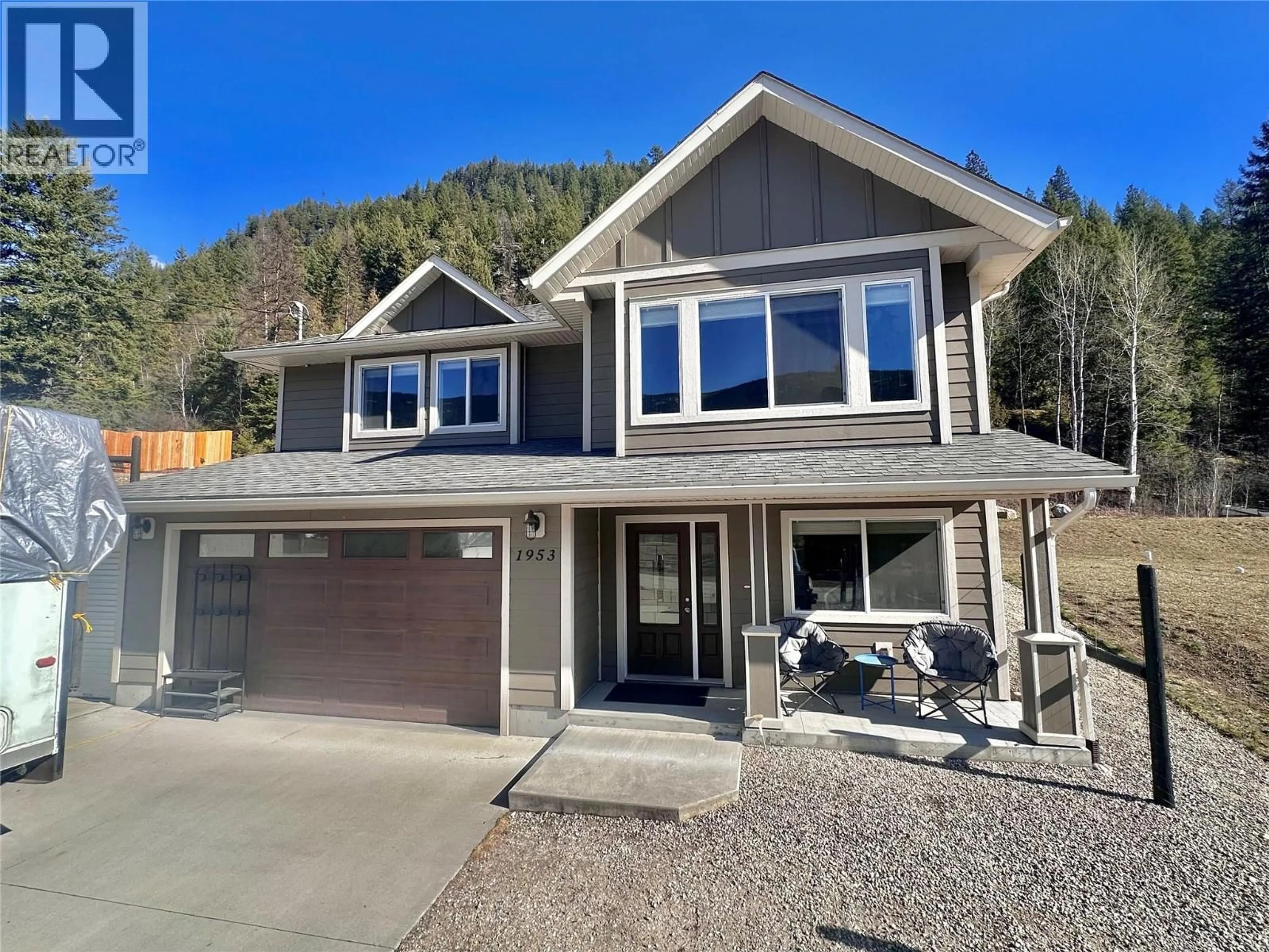 Home with vinyl exterior material, unknown for 1953 SANDY ROAD, Castlegar British Columbia V1N4T1