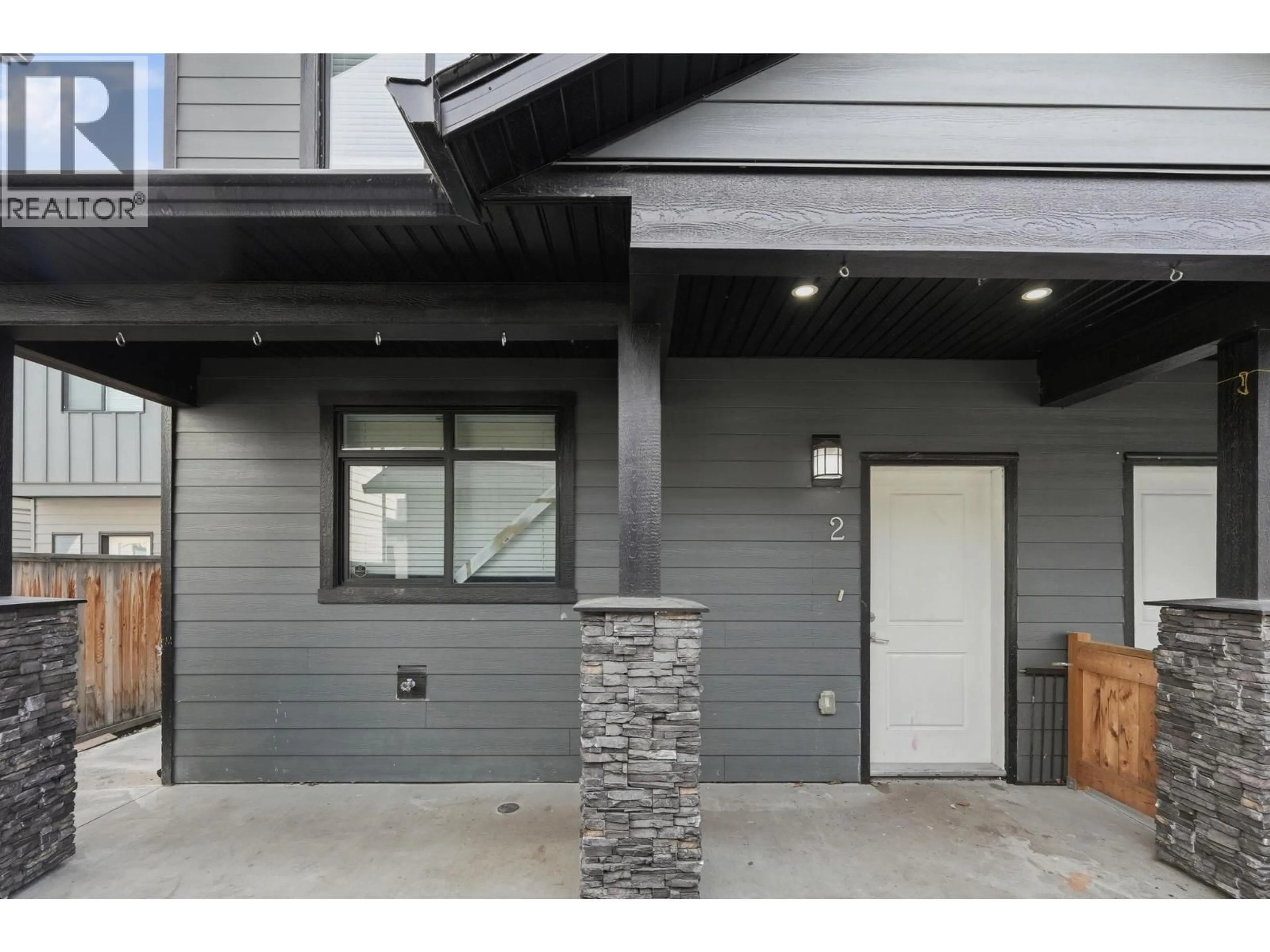 Unknown for 2 - 722 COOPLAND CRESCENT, Kelowna British Columbia V1Y2V1