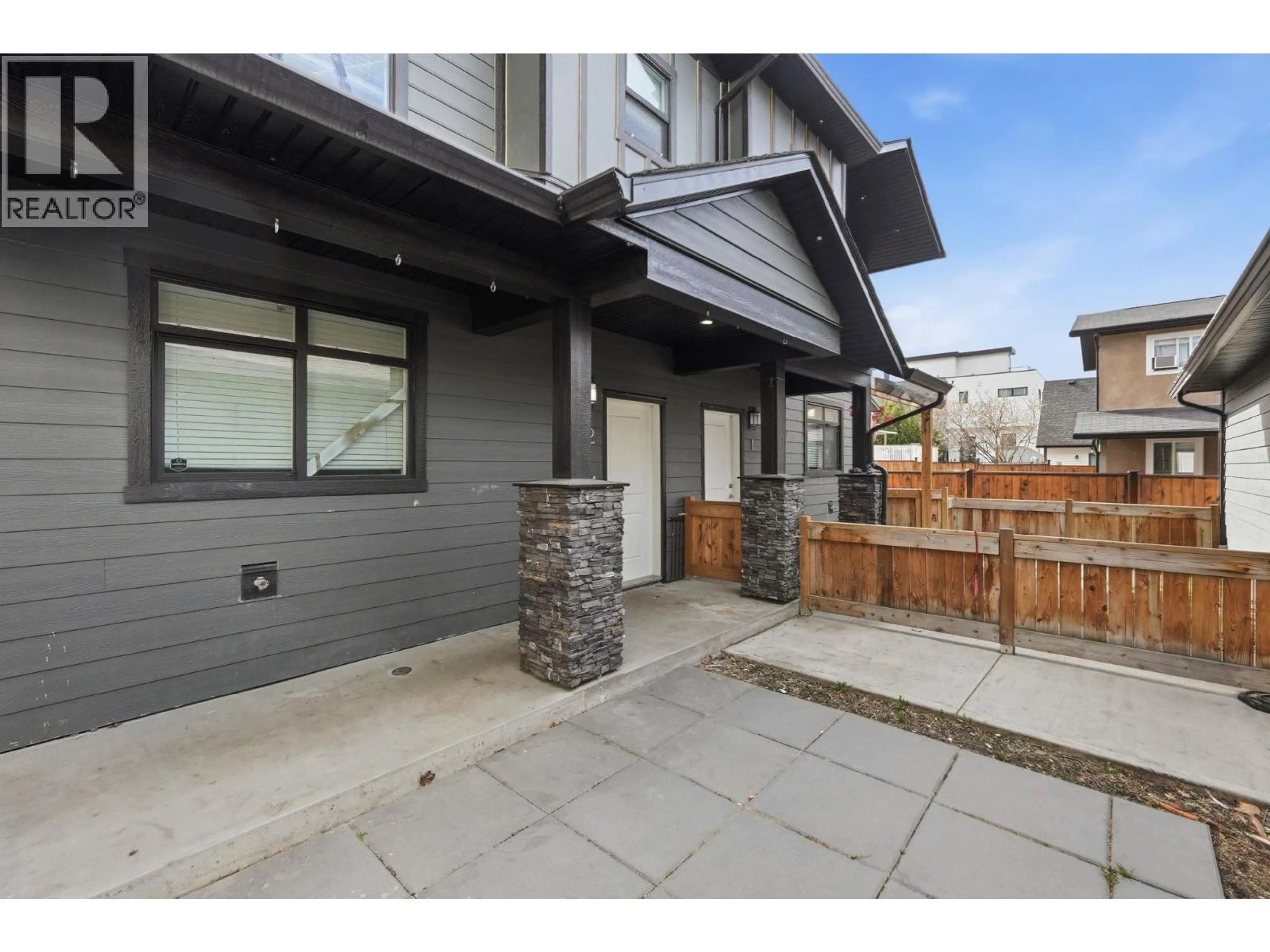 Patio, street for 2 - 722 COOPLAND CRESCENT, Kelowna British Columbia V1Y2V1