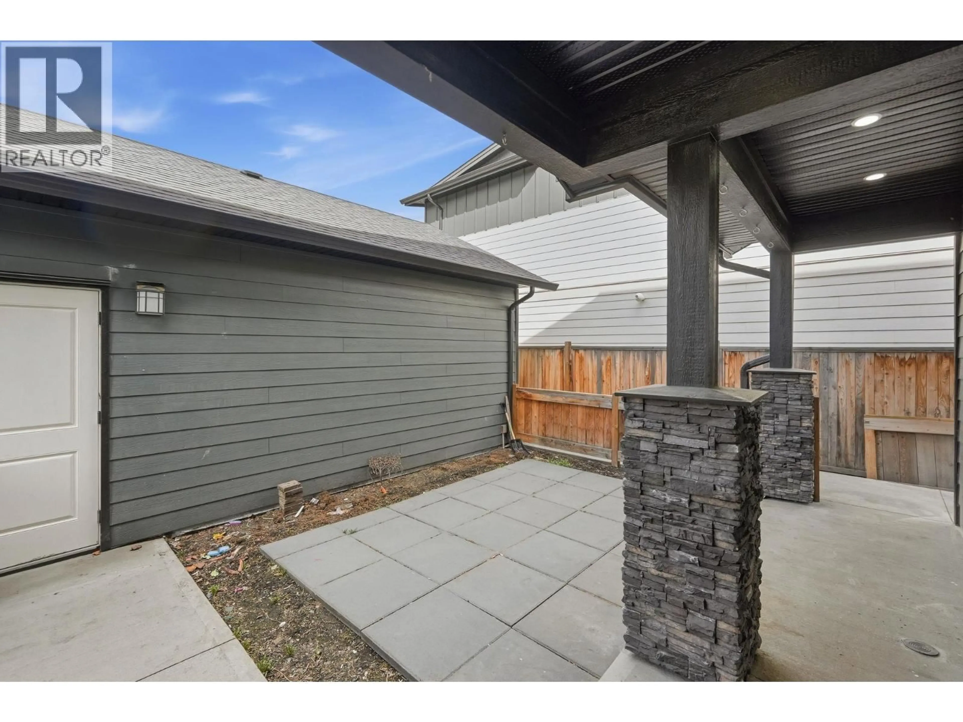Patio, street for 2 - 722 COOPLAND CRESCENT, Kelowna British Columbia V1Y2V1