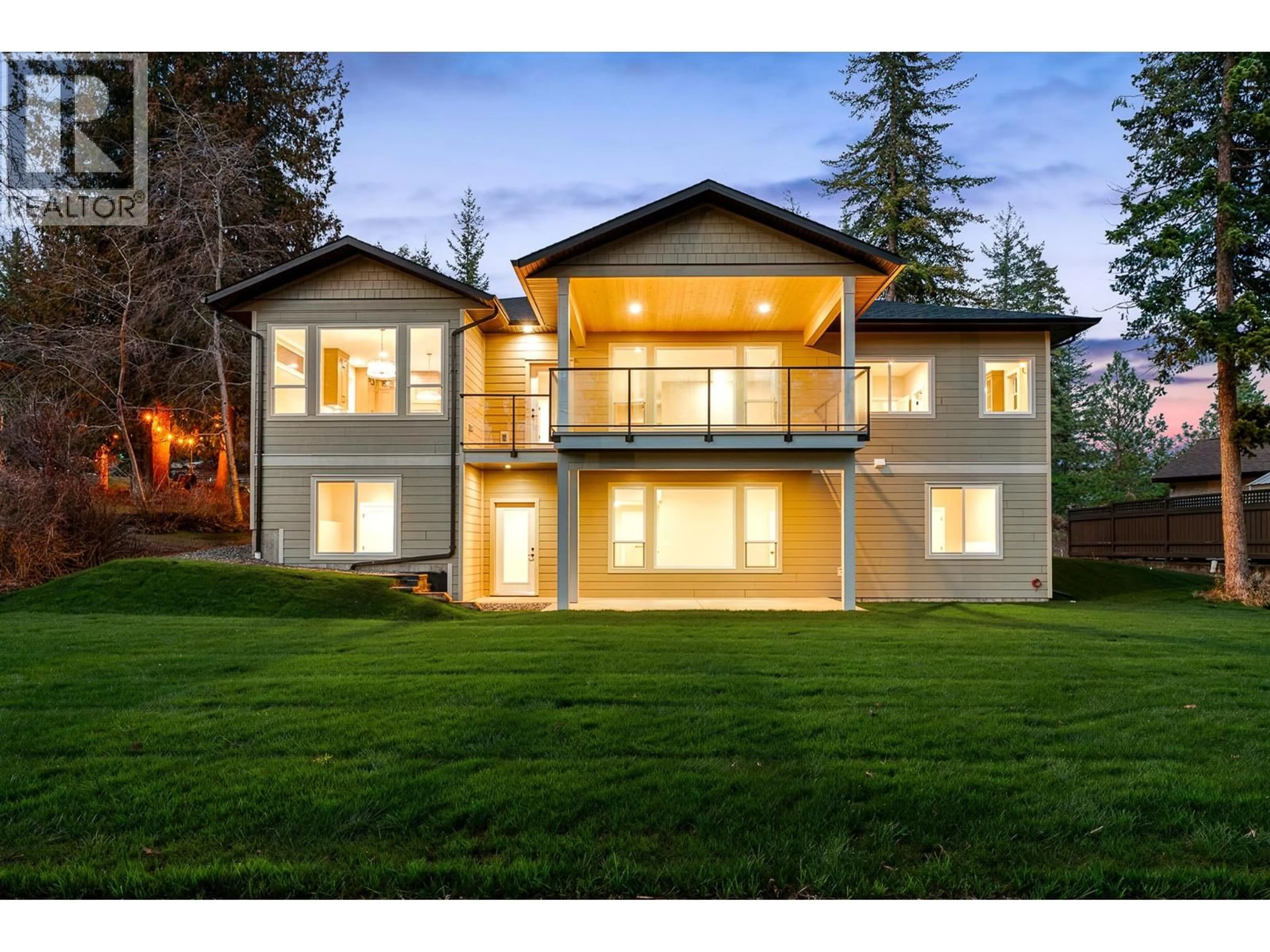 A pic from outside/outdoor area/front of a property/back of a property/a pic from drone, unknown for 3682 BRAELYN ROAD, Tappen British Columbia V0E2X1