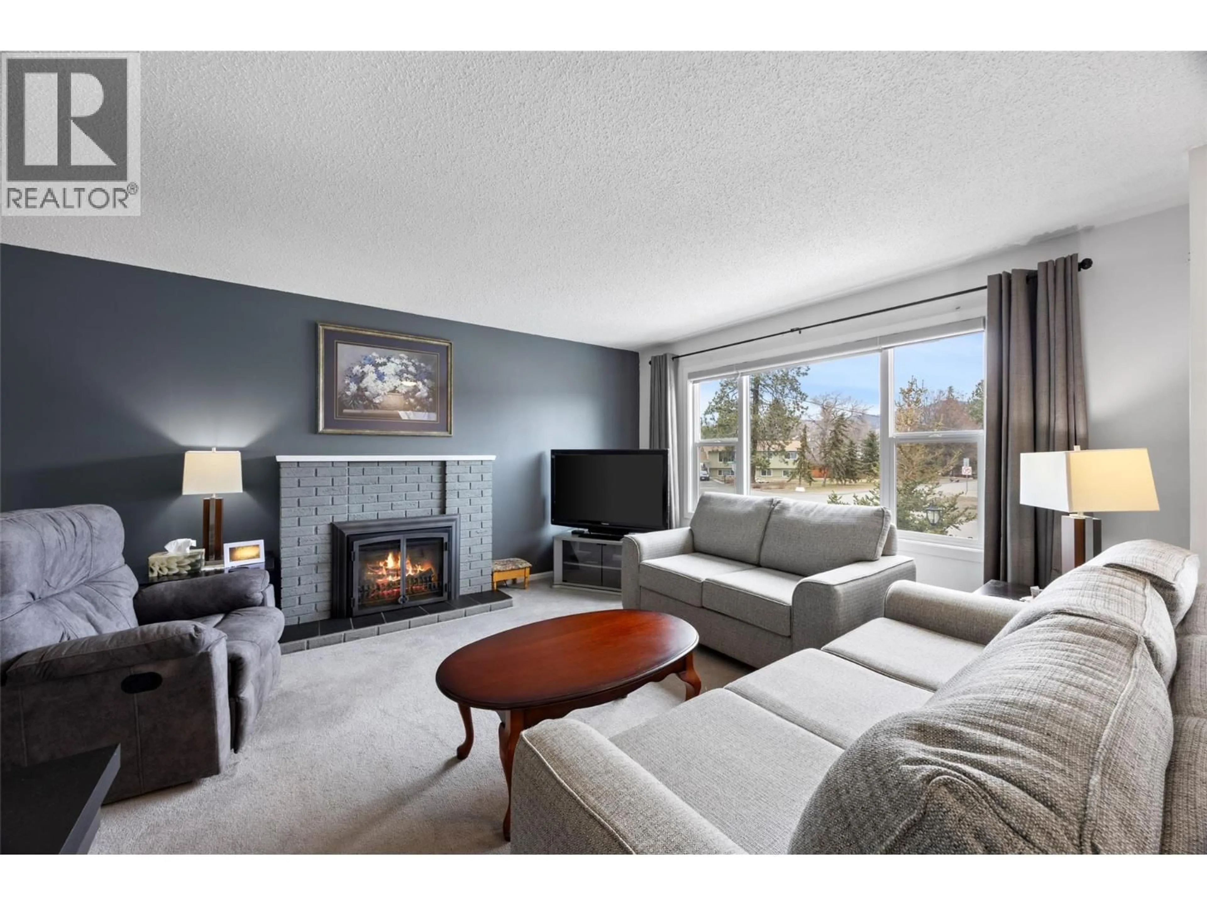 Living room with furniture, unknown for 1185 HIGHRIDGE DRIVE, Kamloops British Columbia V2C5G5
