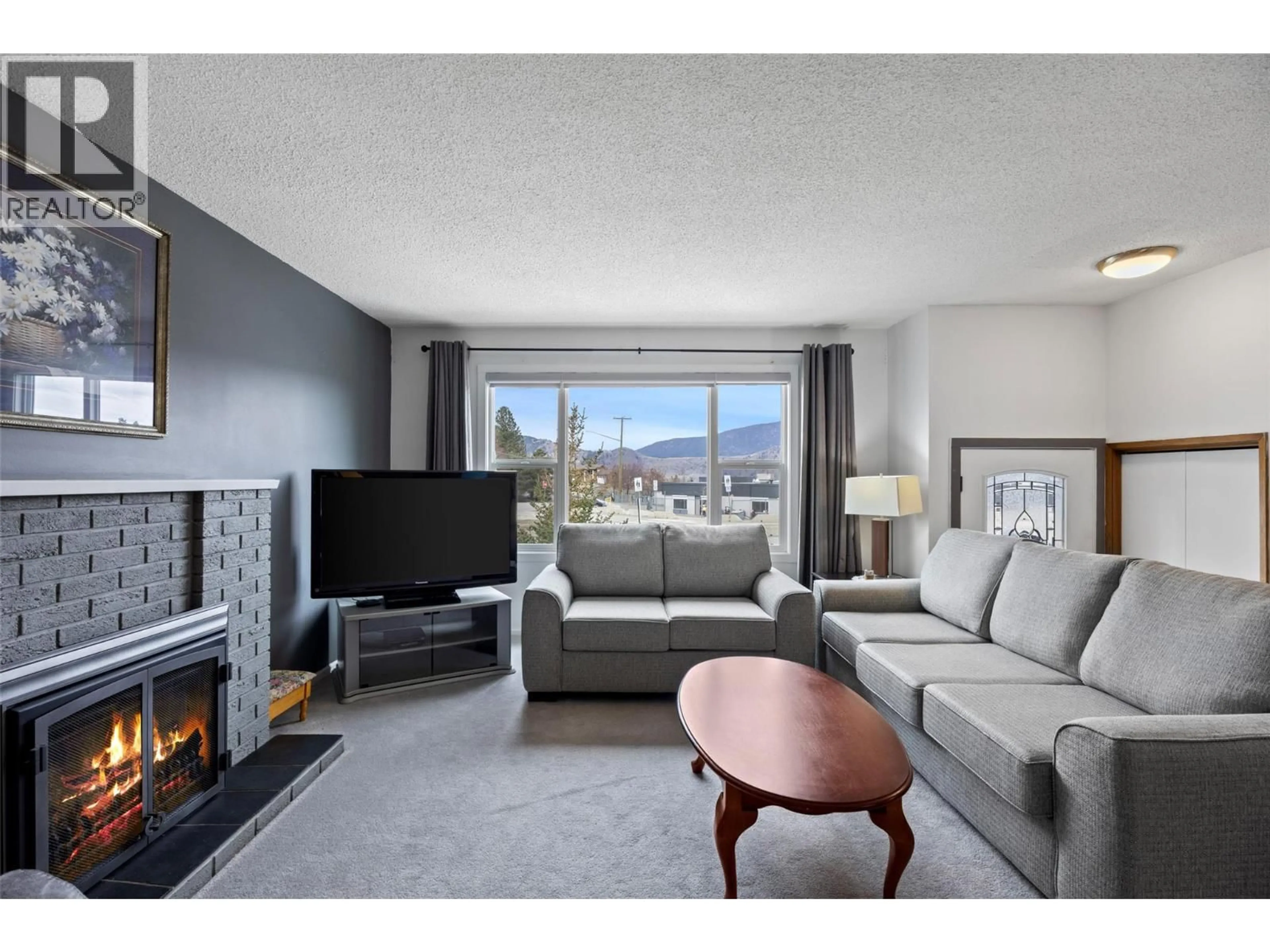 Living room with furniture, unknown for 1185 HIGHRIDGE DRIVE, Kamloops British Columbia V2C5G5