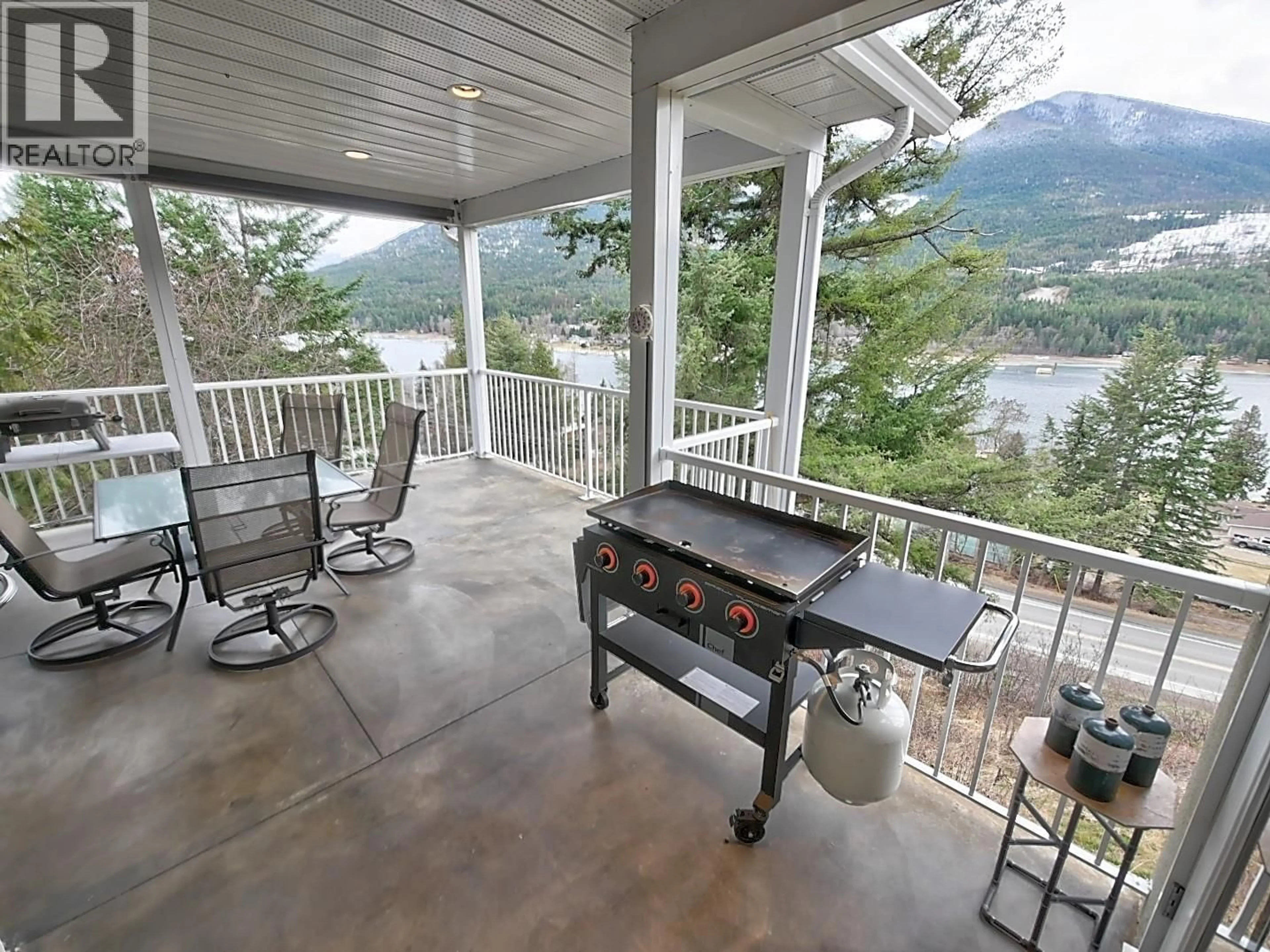 Patio, water/lake/river/ocean view for 408 BALFOUR HEIGHTS ROAD, Balfour British Columbia V0G1C0