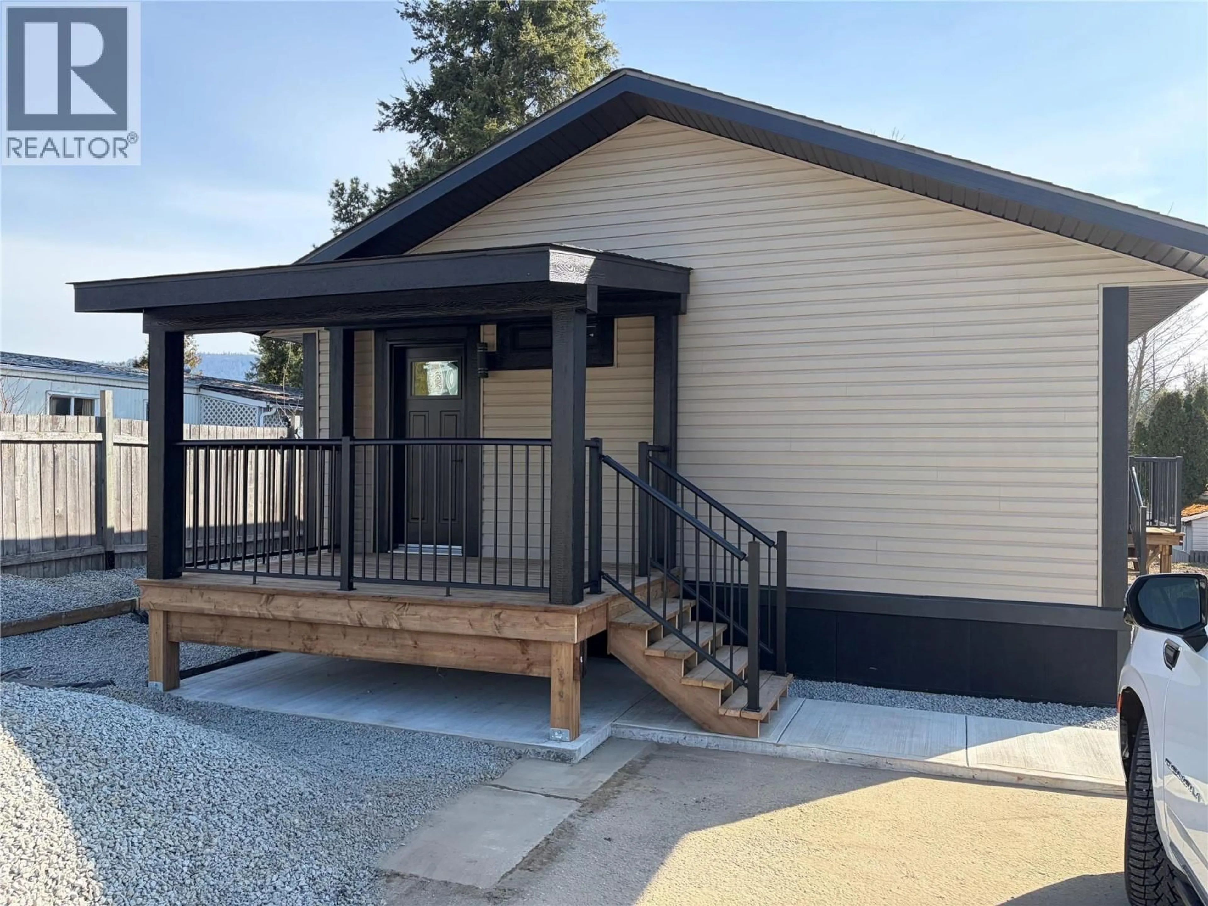 Home with vinyl exterior material, mountain view for 42 - 1361 30 STREET SOUTHEAST, Salmon Arm British Columbia V1E2N4