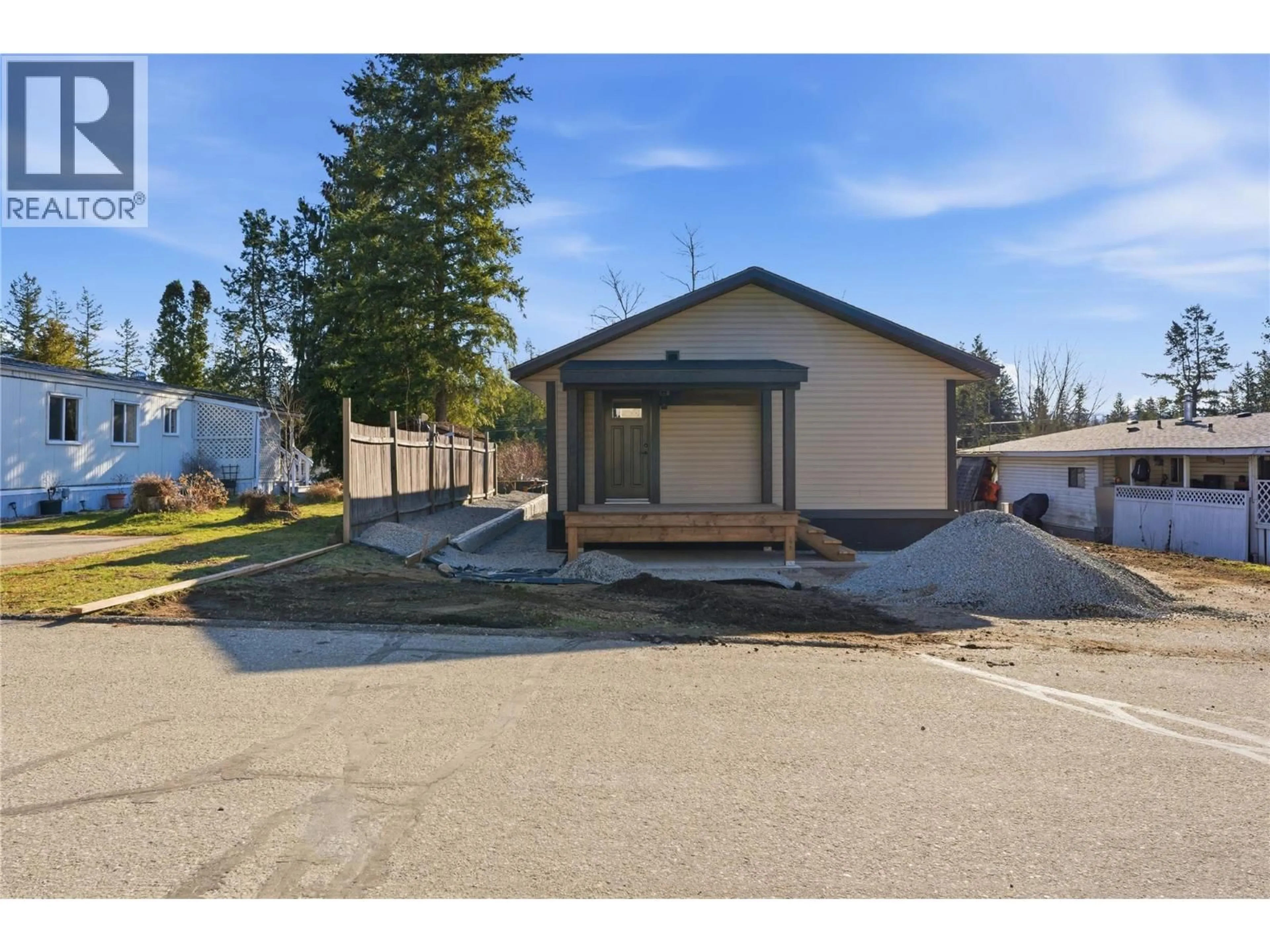 Unknown for 42 - 1361 30 STREET SOUTHEAST, Salmon Arm British Columbia V1E2N4
