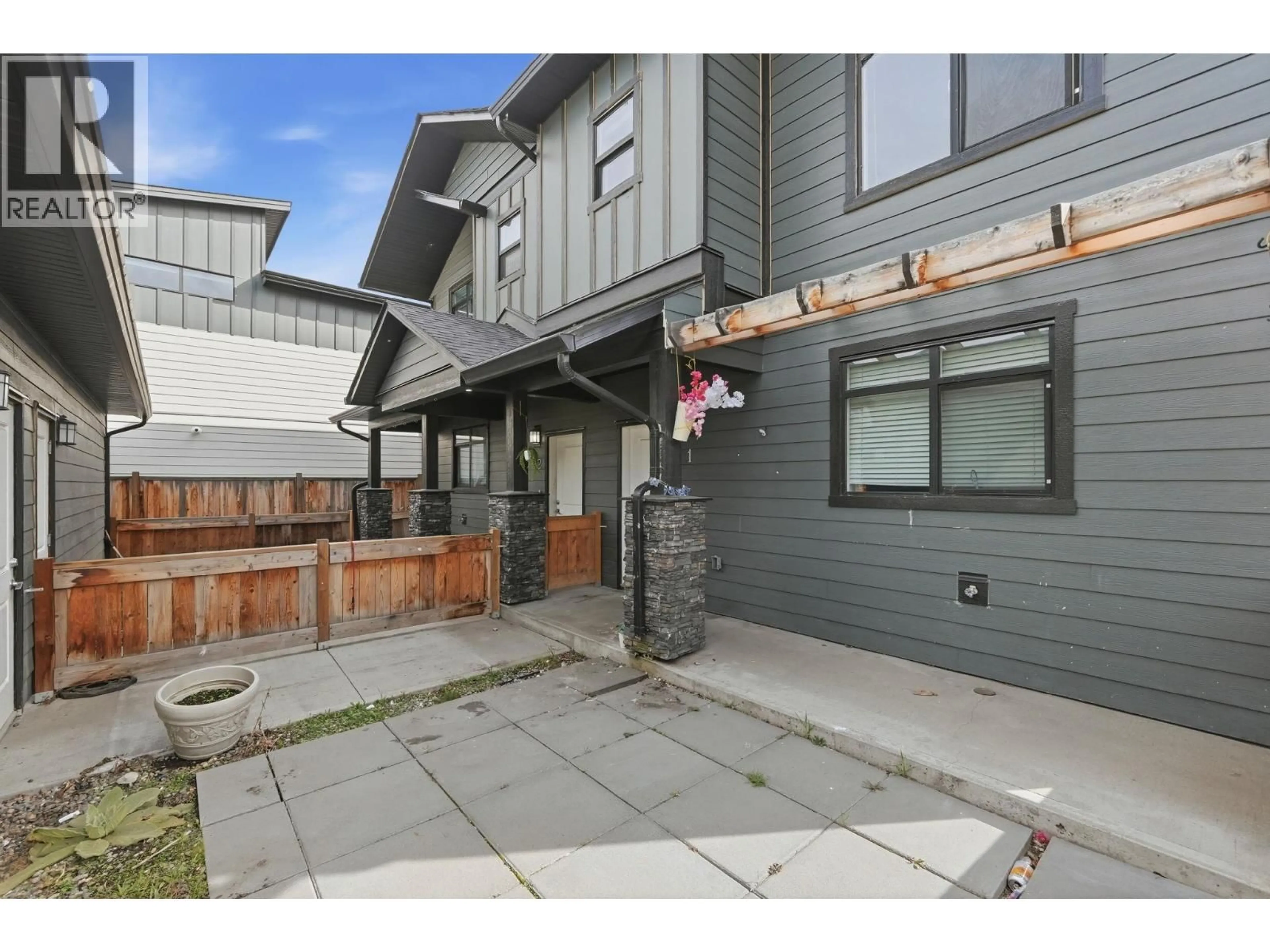 Unknown for 1 - 722 COOPLAND CRESCENT, Kelowna British Columbia V1Y2V1