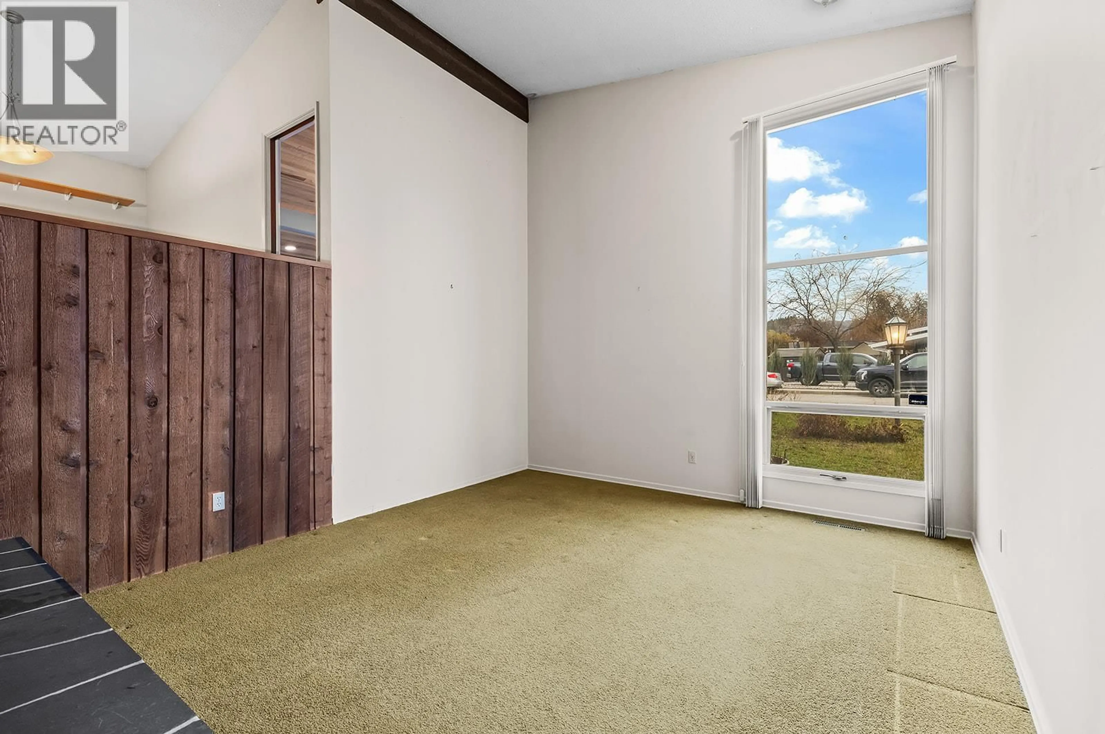 Unknown for 1424 LOMBARDY SQUARE, Kelowna British Columbia V1Y3S7