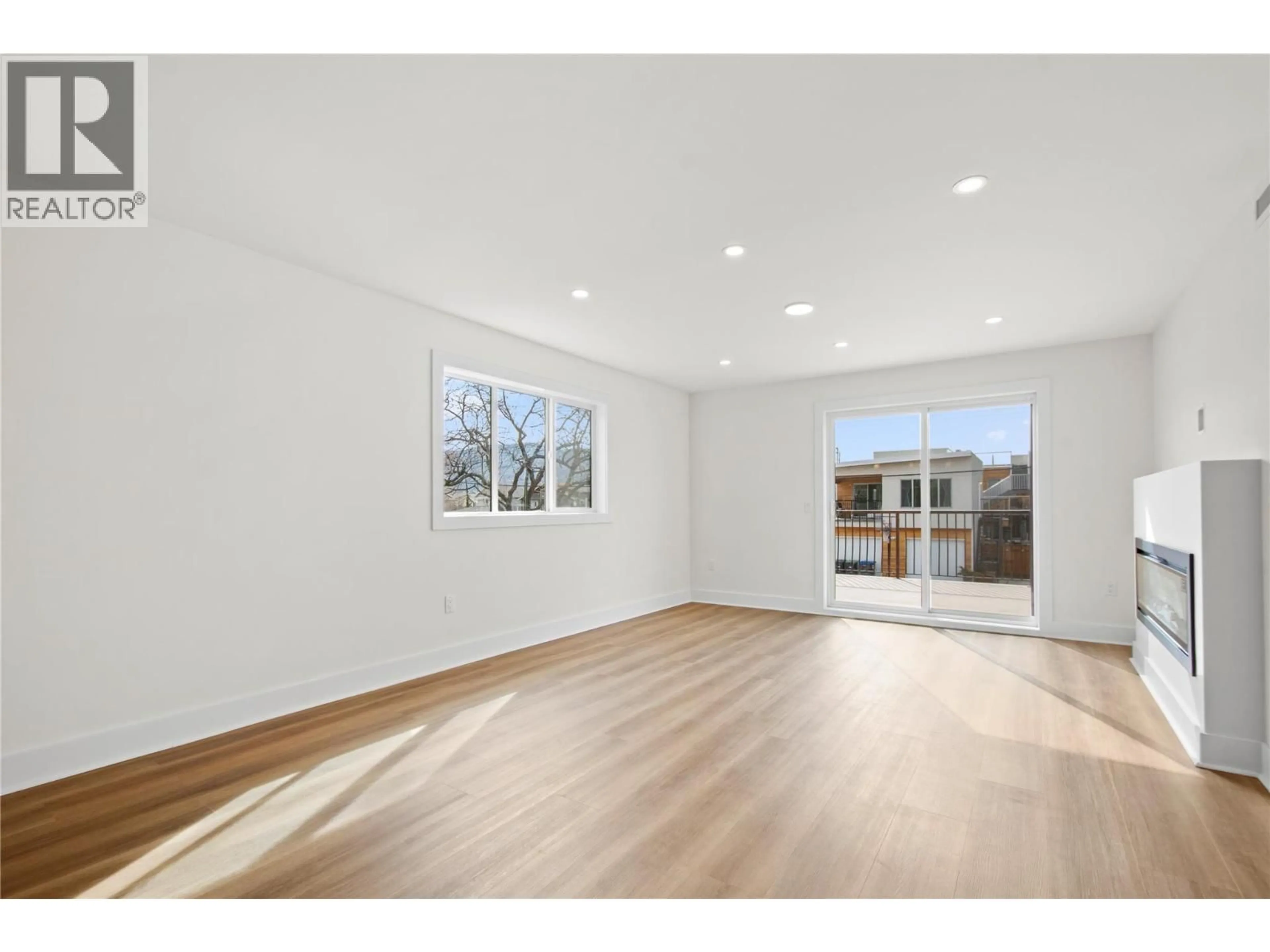 A pic of a room for 203 - 578 LAKESHORE DRIVE, Penticton British Columbia V2A1B9