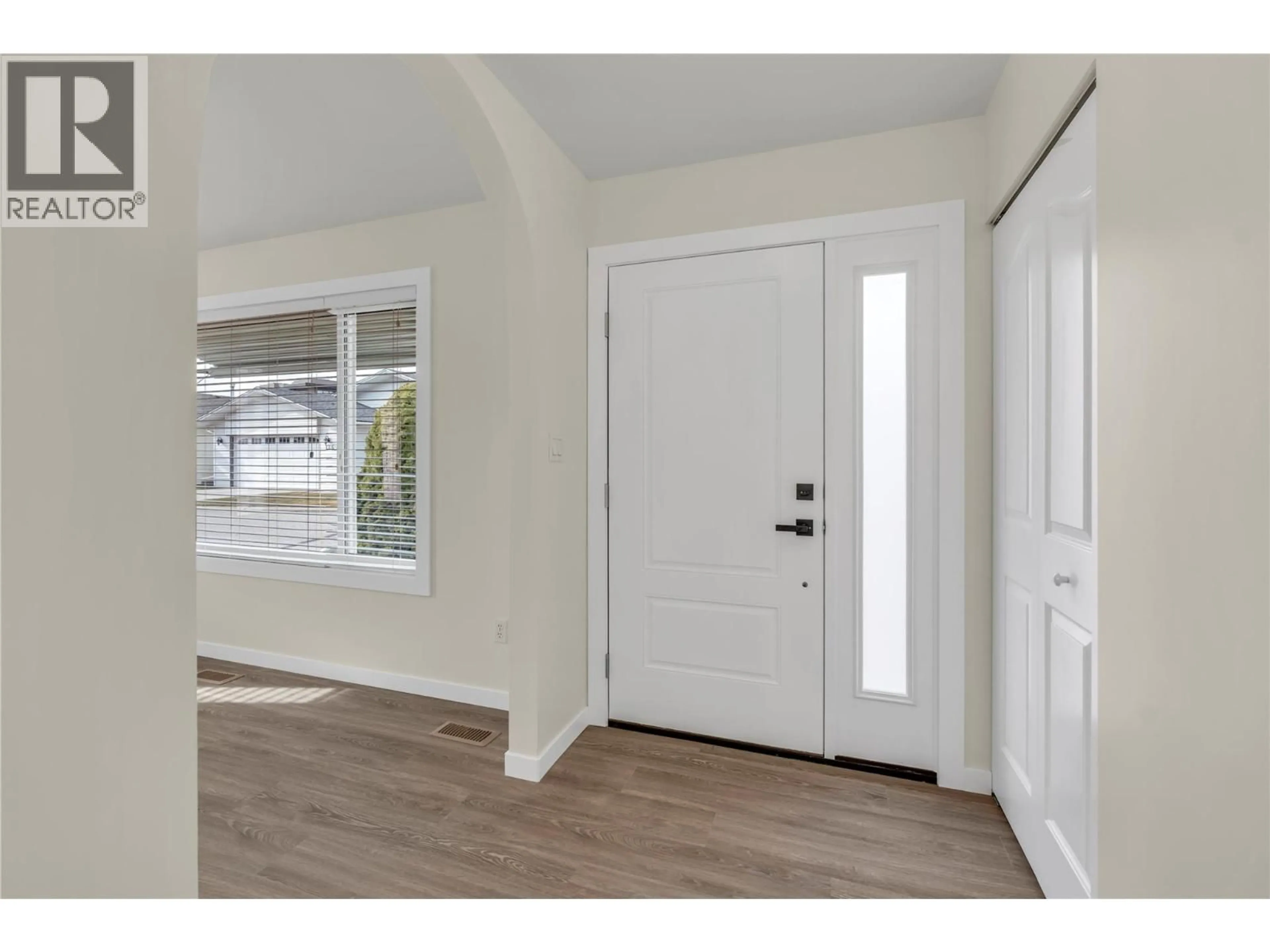 Indoor entryway for 131 - 3400 WILSON STREET, Penticton British Columbia V2A8H9