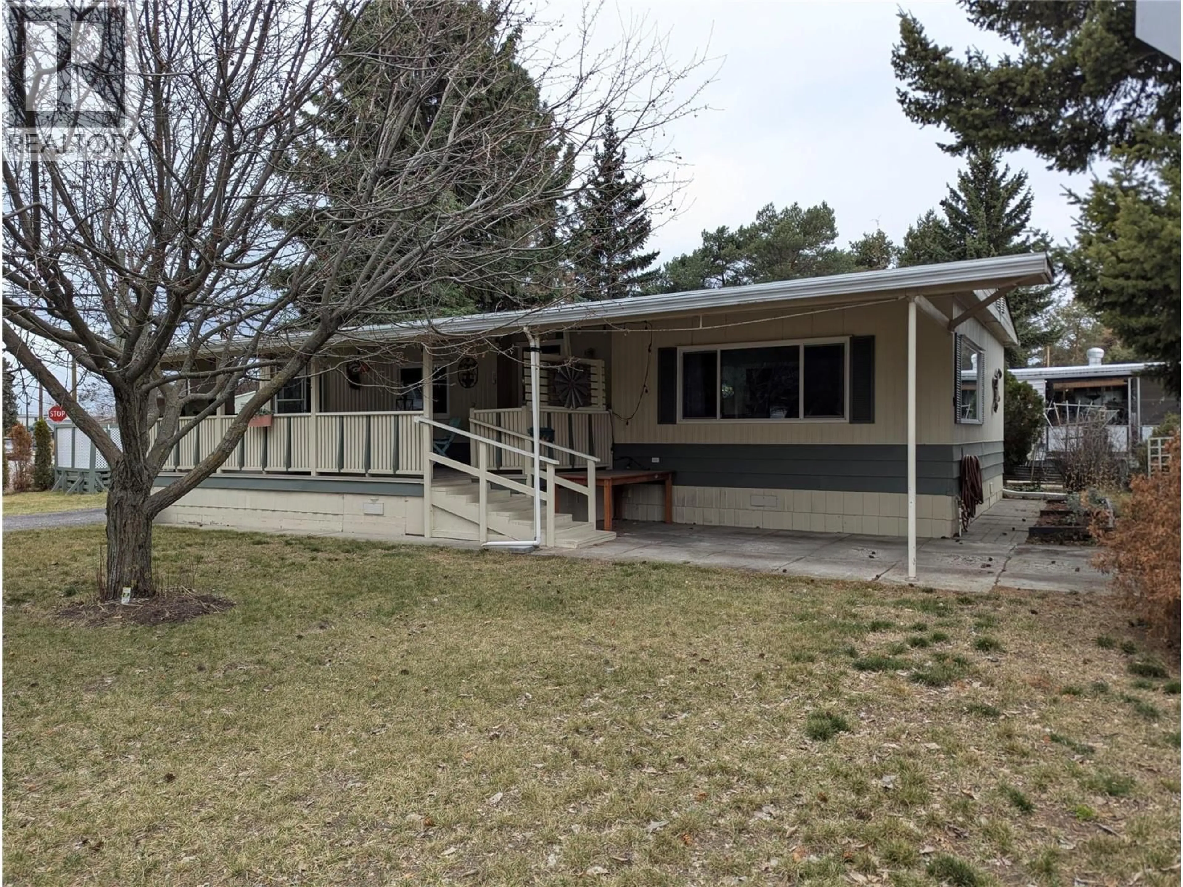 Home with vinyl exterior material, street for 58 - 3535 CASORSO ROAD, Kelowna British Columbia V1W3E1