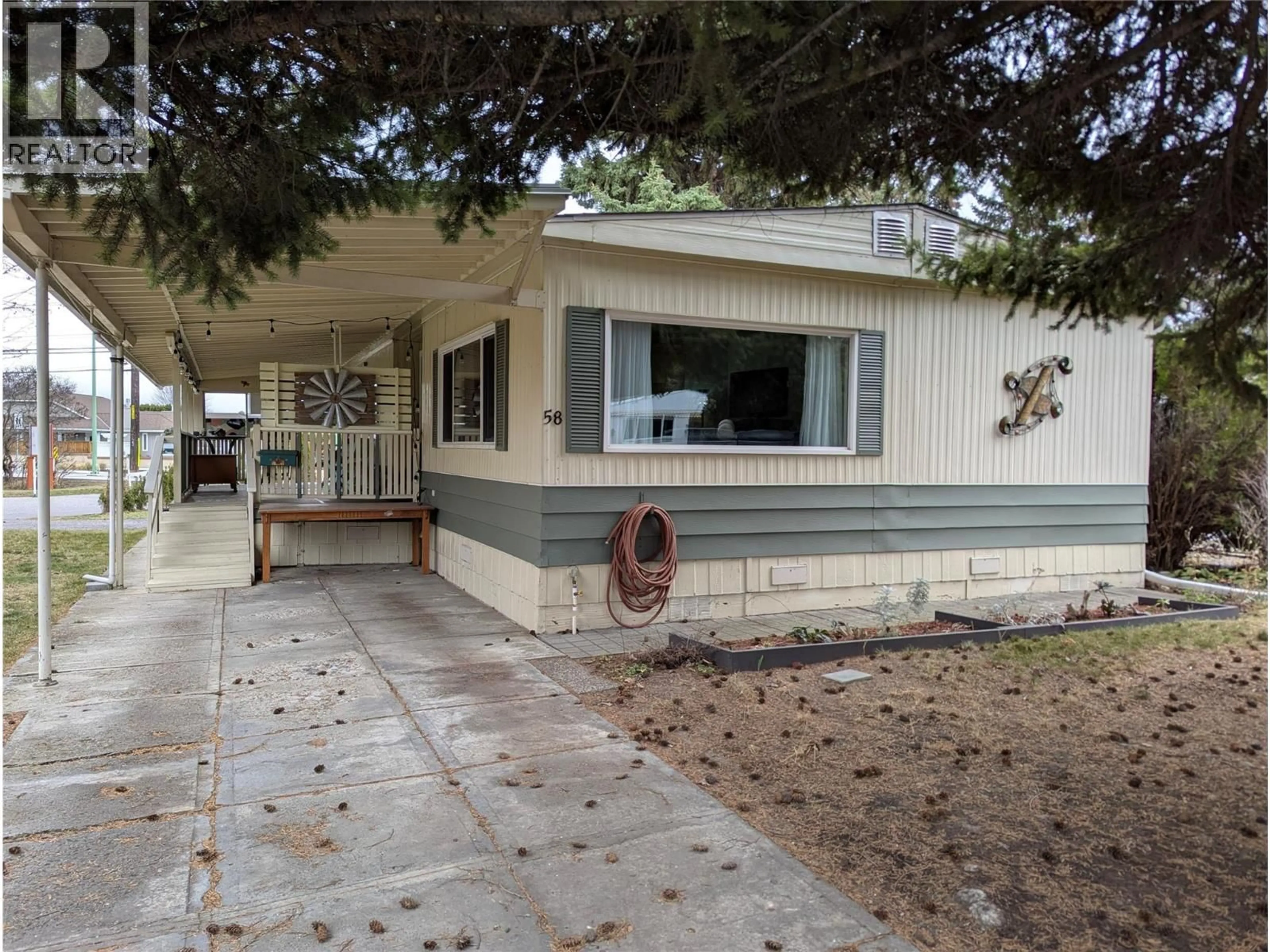 Home with vinyl exterior material, street for 58 - 3535 CASORSO ROAD, Kelowna British Columbia V1W3E1