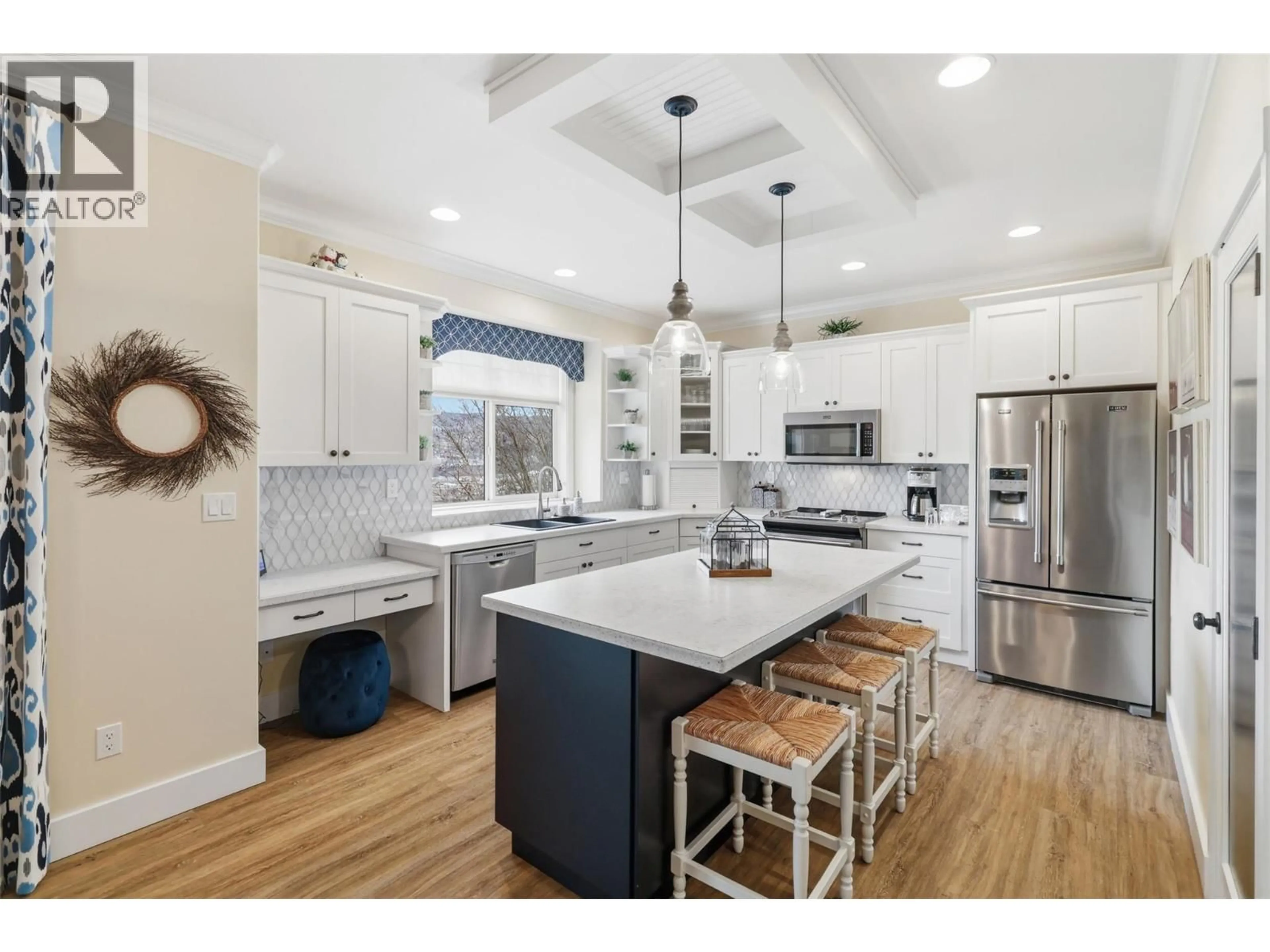 Open concept kitchen, unknown for 536 TRILLIUM DRIVE, Kamloops British Columbia V2H1R8