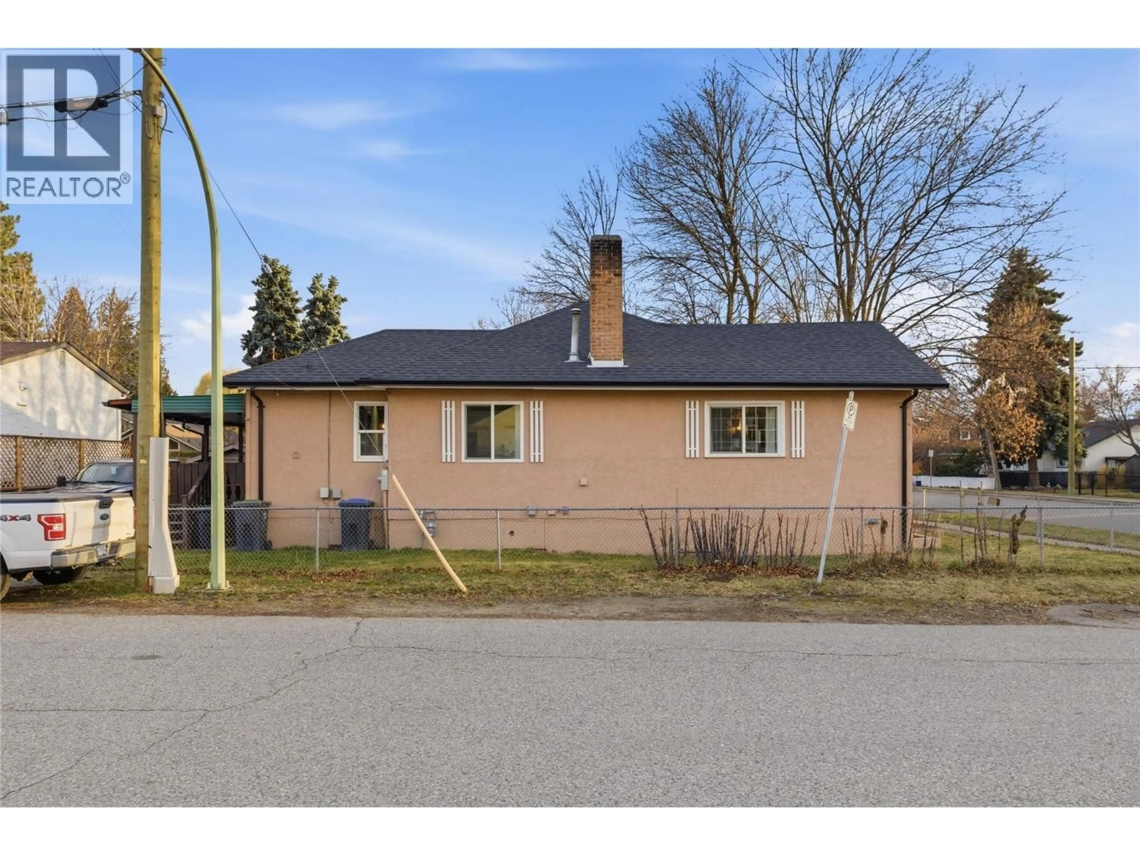 Unknown for 1941 WATER STREET, Kelowna British Columbia V1Y1K8