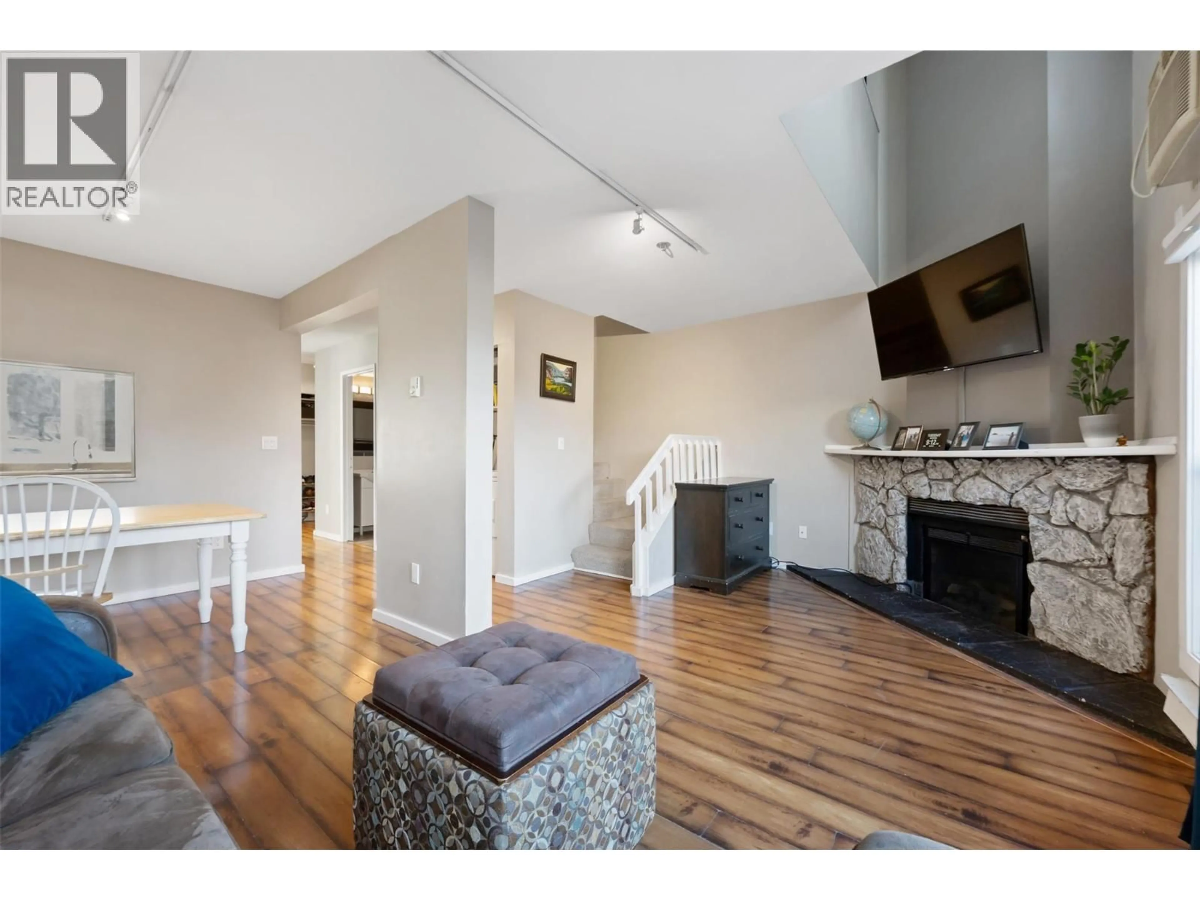 Unknown for 14 - 80 GREEN AVENUE EAST, Penticton British Columbia V2A7P4