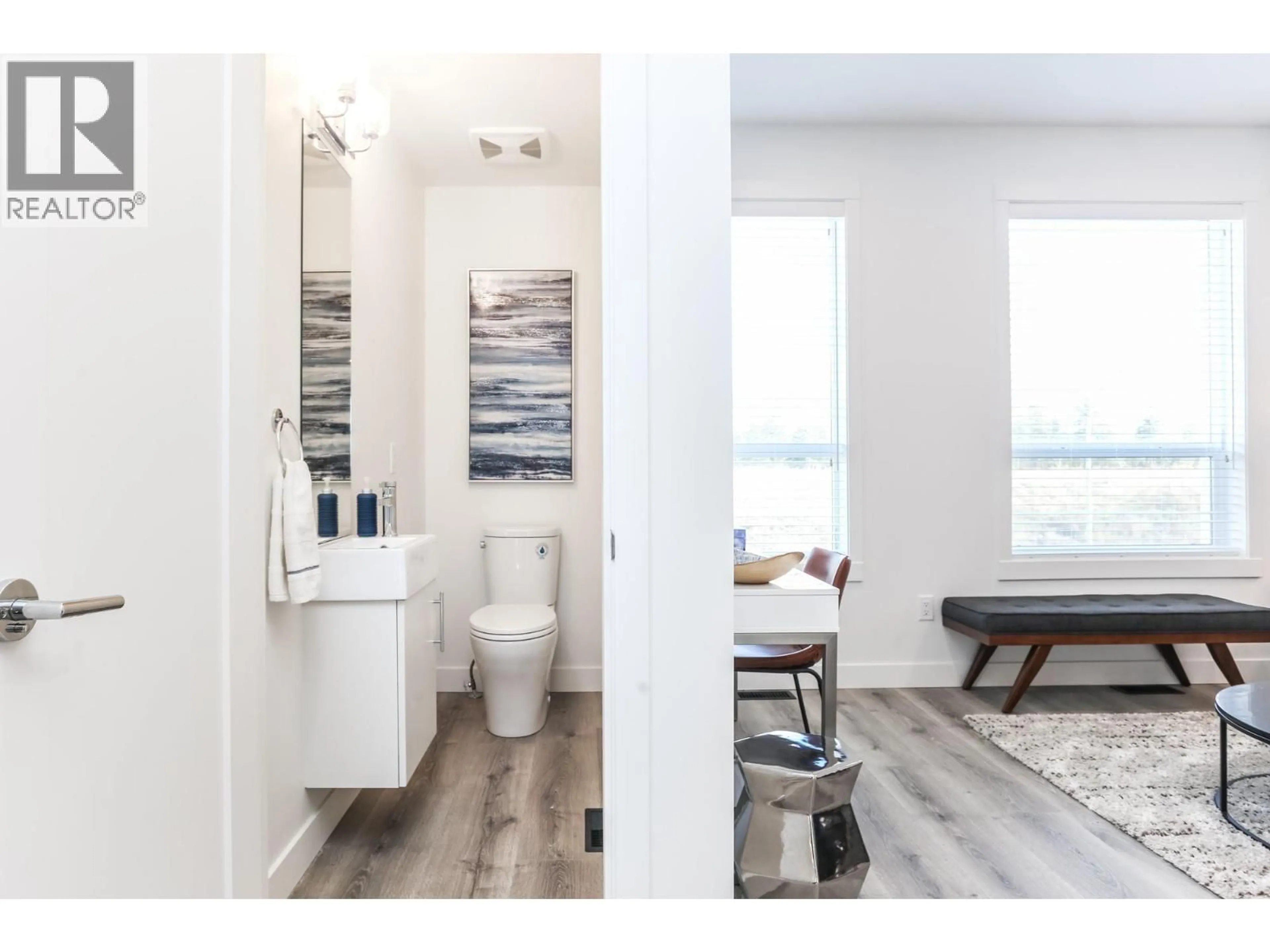 Contemporary bathroom, unknown for 38 - 610 ACADEMY WAY, Kelowna British Columbia V1V0H2