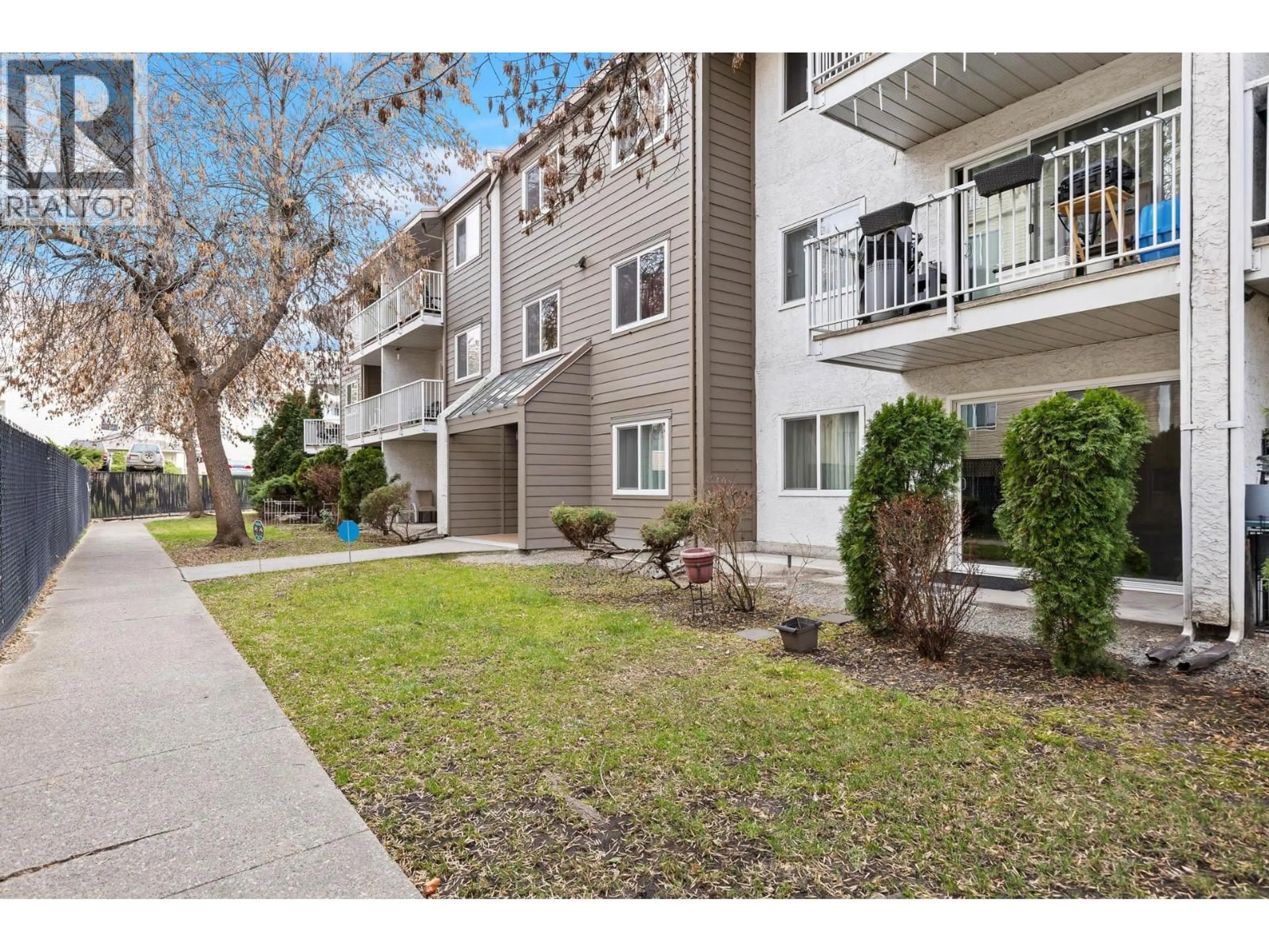 Patio, street for 115 - 395 FRANKLYN ROAD, Kelowna British Columbia V1X5X8