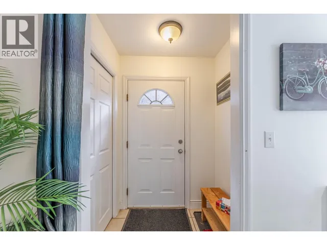 11020 ADAMS AVENUE, Summerland 3