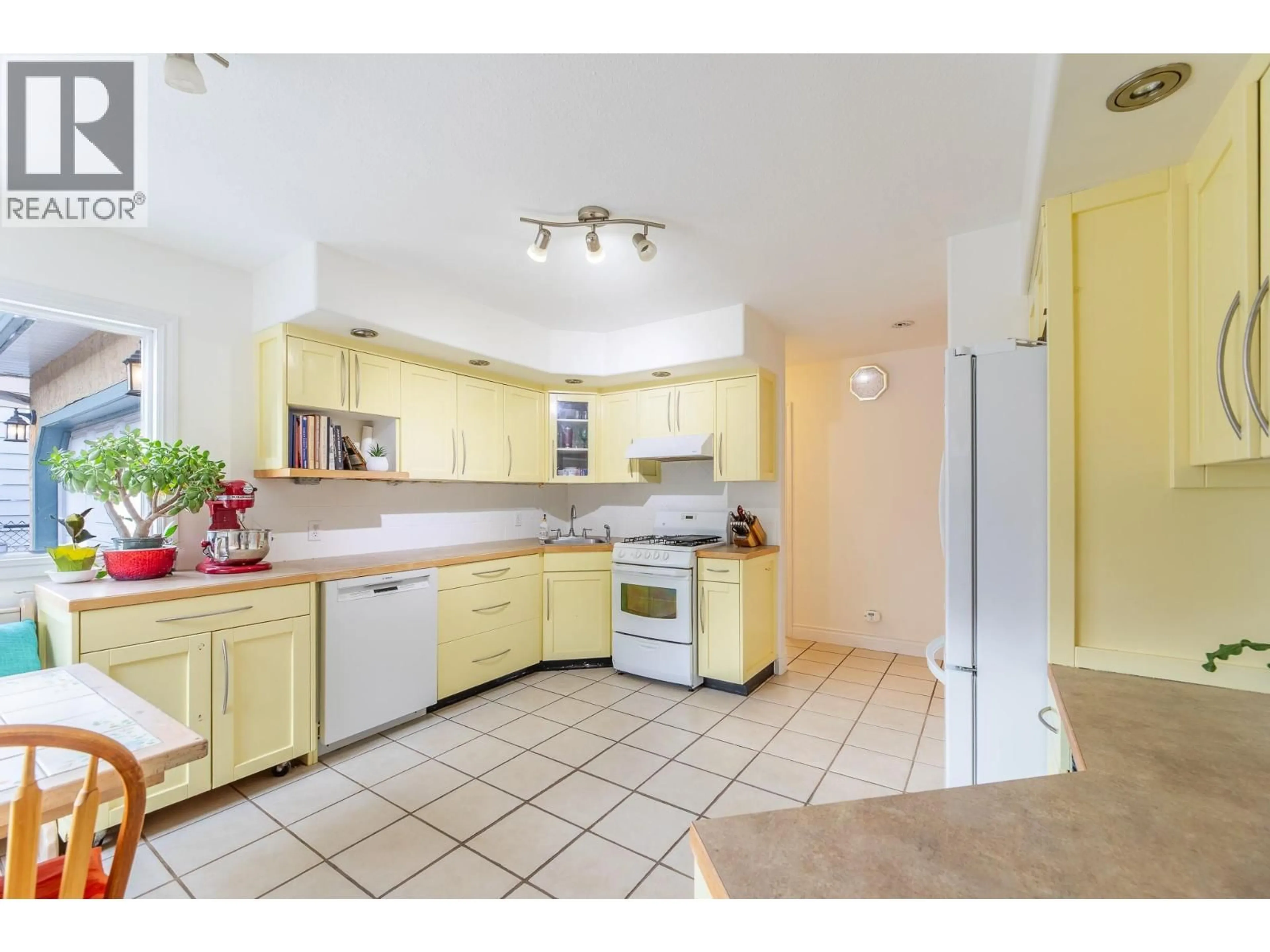 Standard kitchen, ceramic/tile floor for 11020 ADAMS AVENUE, Summerland British Columbia V0H1Z2