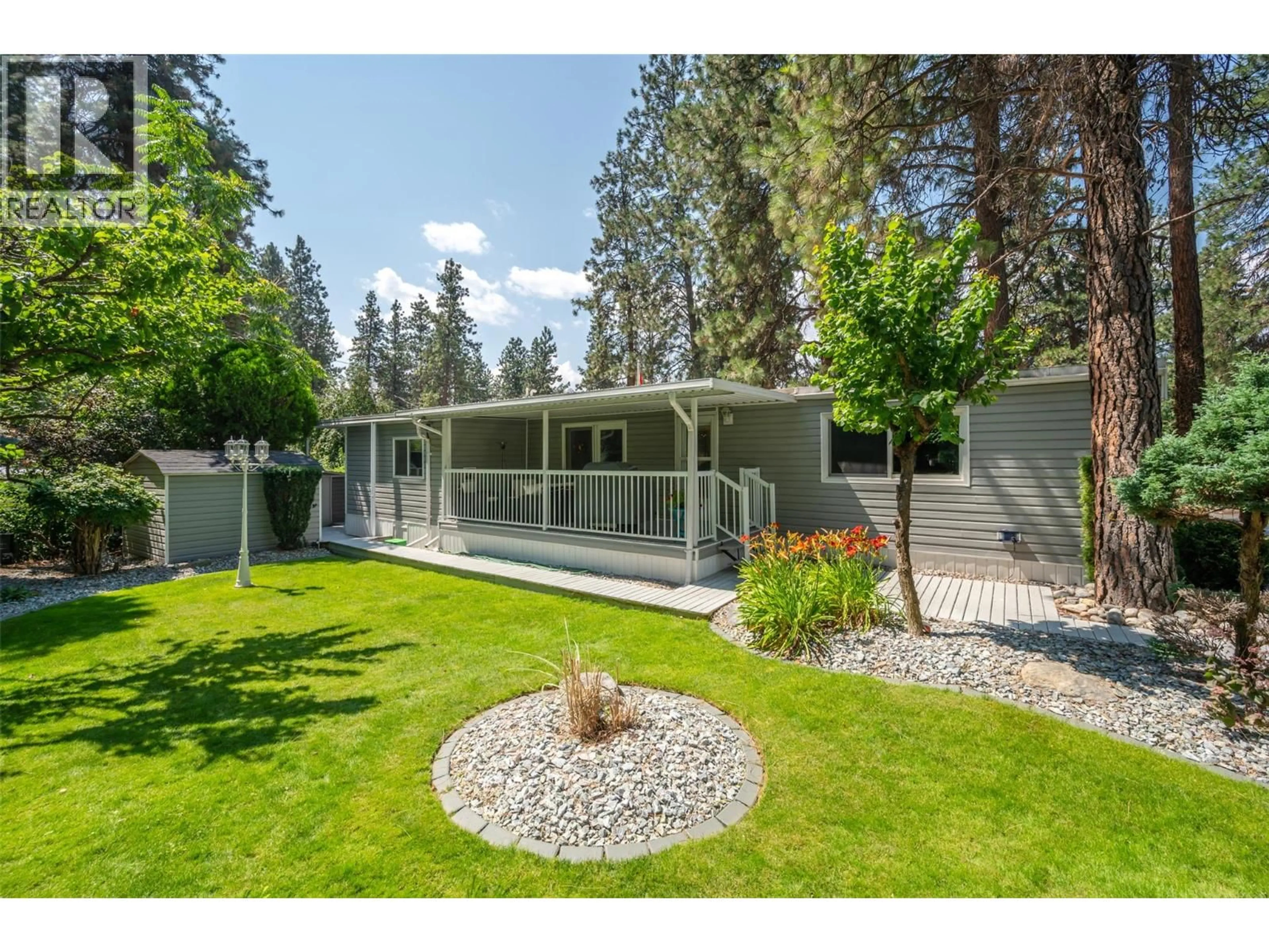 Home with vinyl exterior material, unknown for 18 - 8487 97 HIGHWAY, Oliver British Columbia V0H1T2