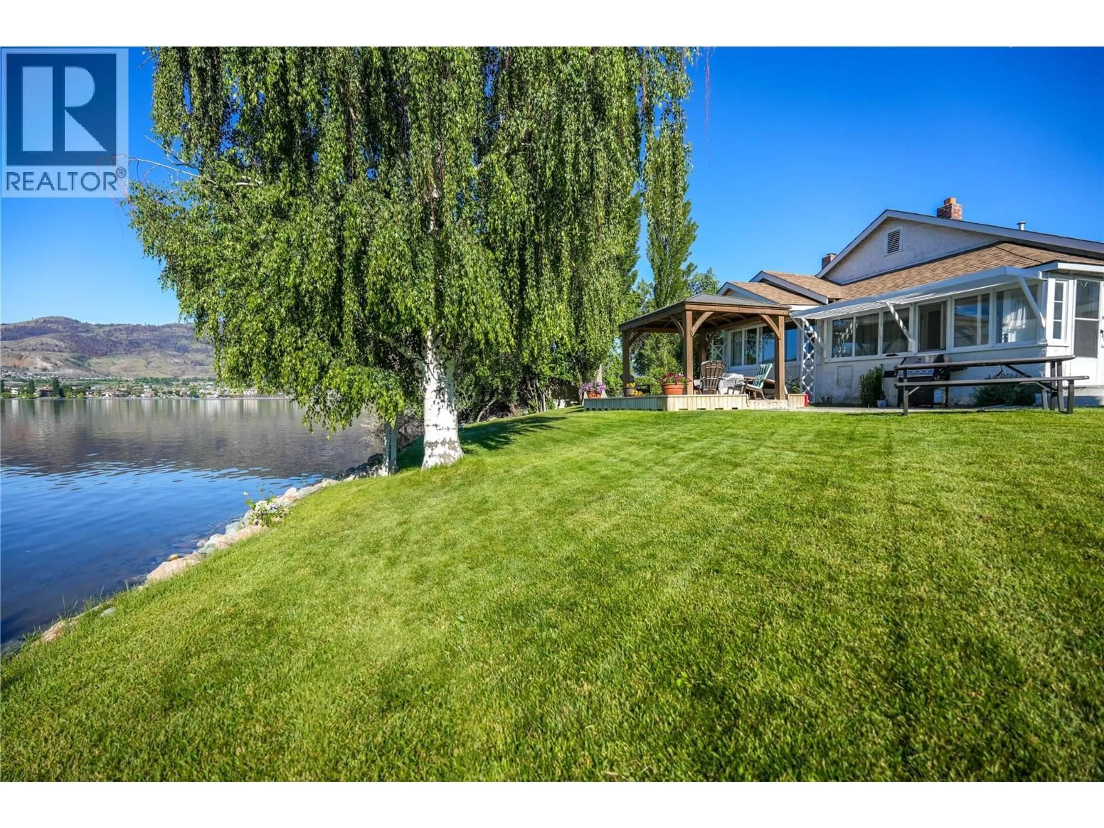 Patio, water/lake/river/ocean view for 9 HARBOUR KEY DRIVE, Osoyoos British Columbia V0H1V3
