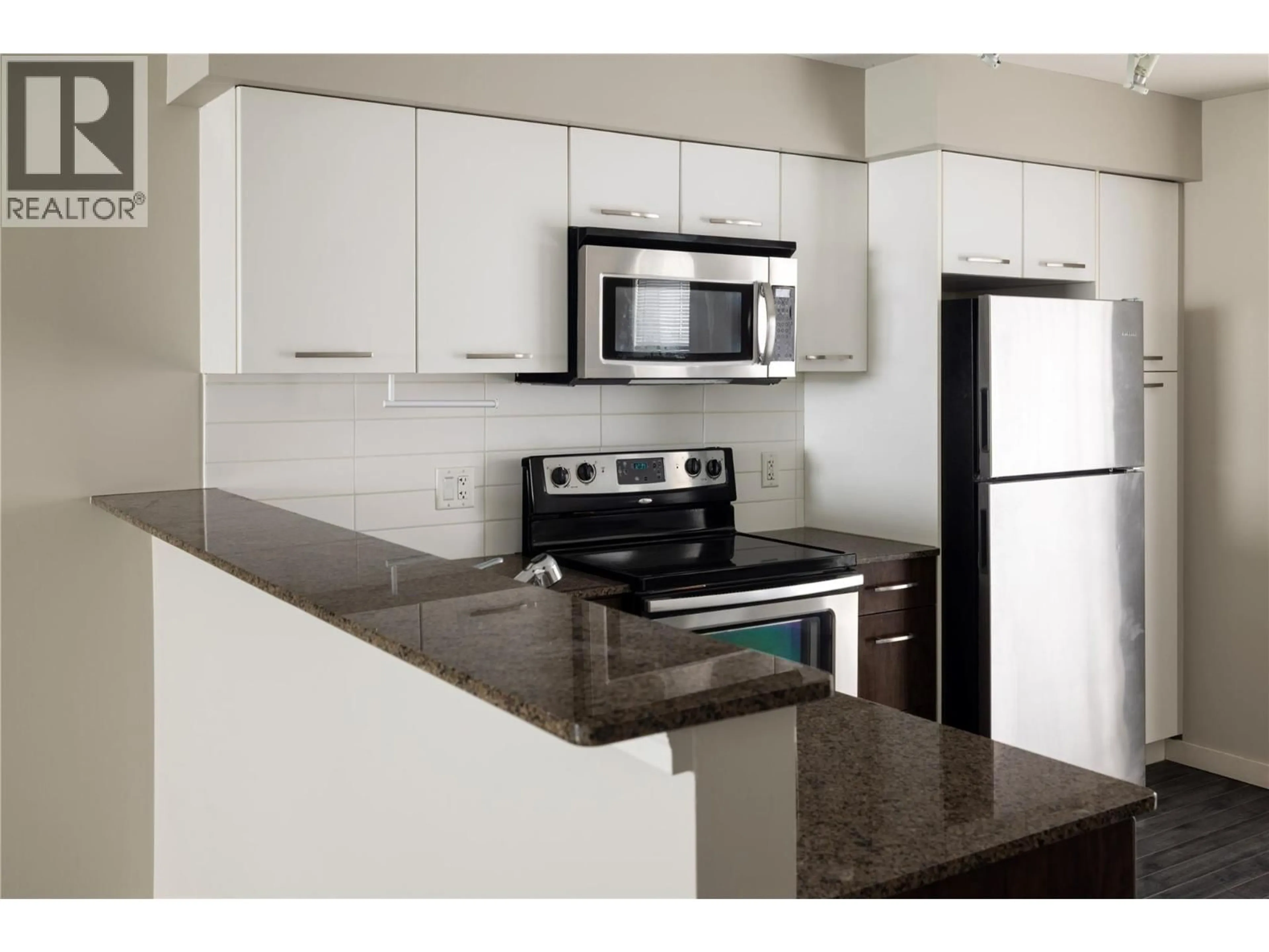 Standard kitchen, unknown for 5 - 1831 AMBROSI ROAD, Kelowna British Columbia V1Y4S1