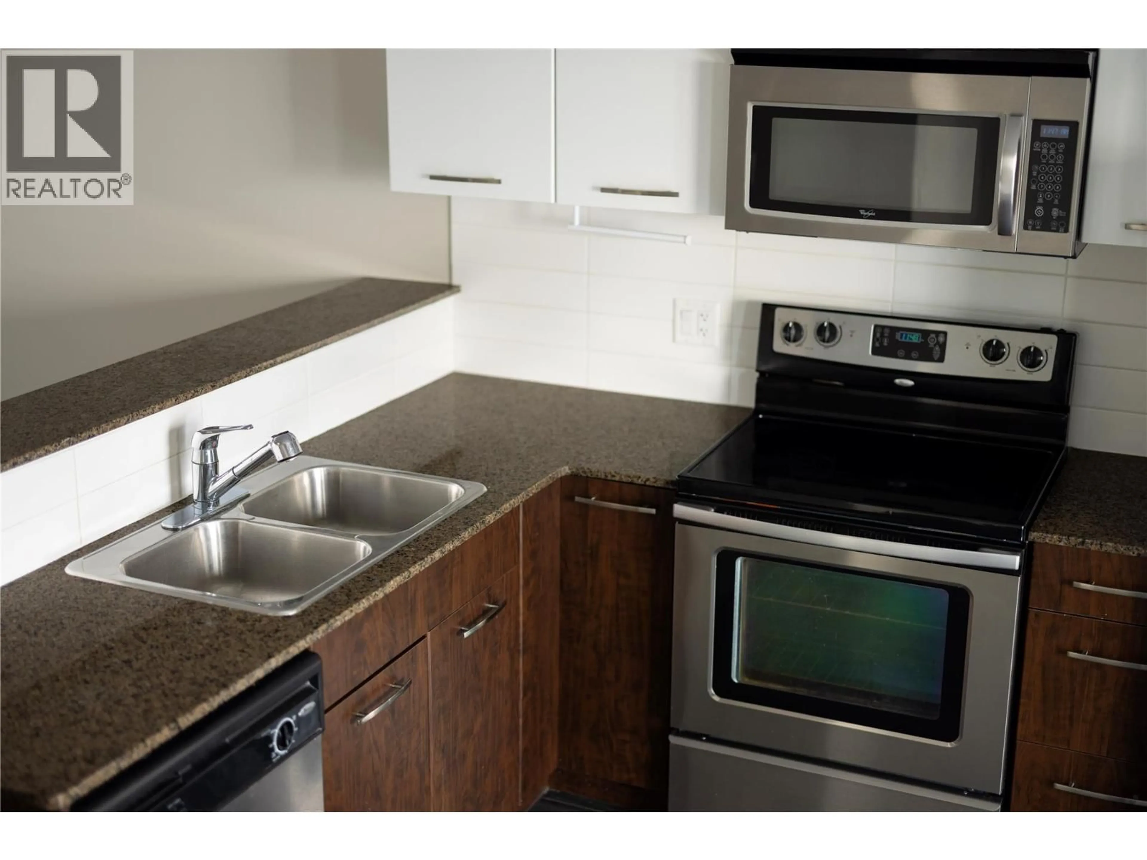 Standard kitchen, unknown for 5 - 1831 AMBROSI ROAD, Kelowna British Columbia V1Y4S1