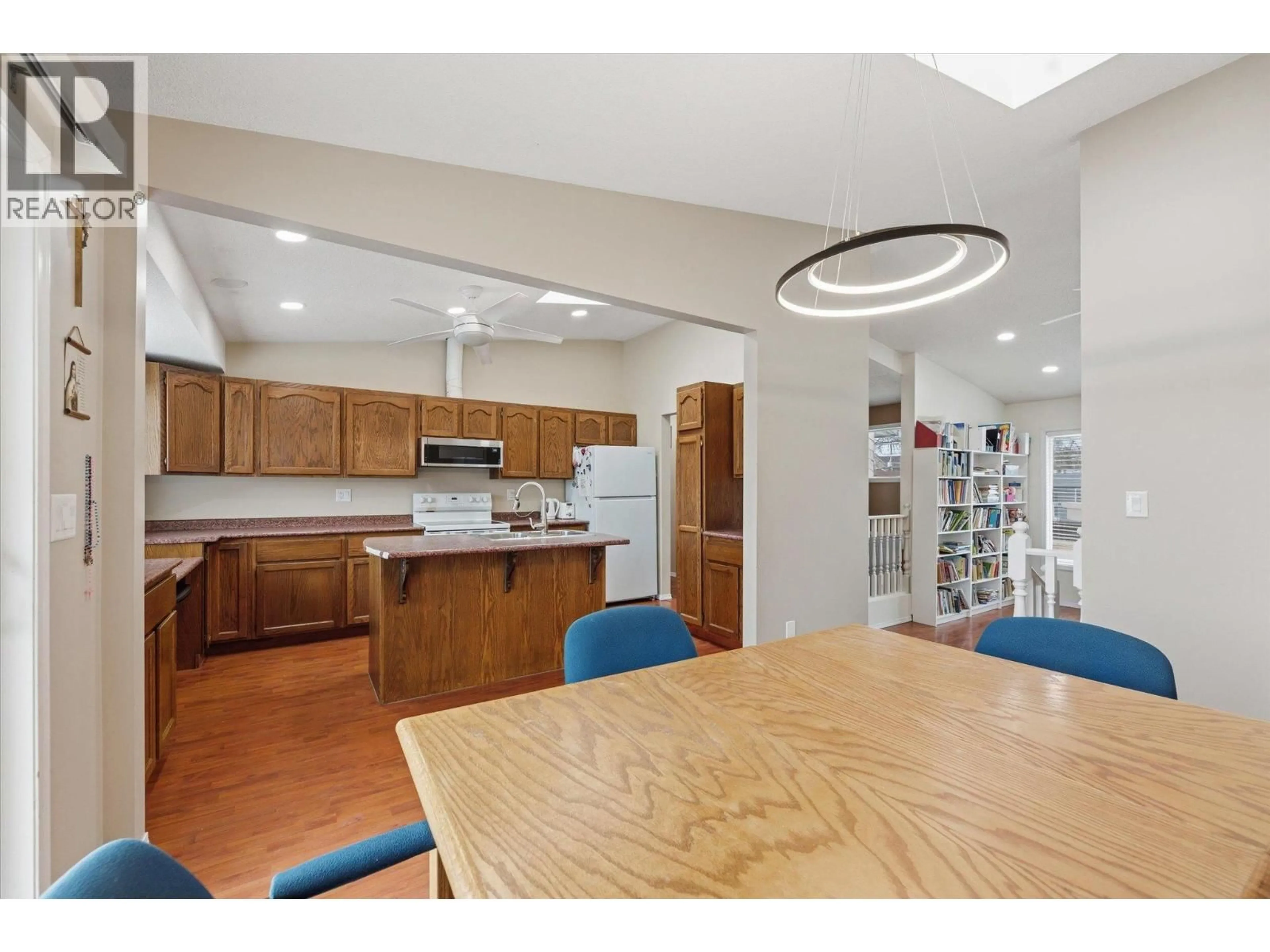 Open concept kitchen, unknown for 1341 SPRINGFIELD ROAD, Kelowna British Columbia V1Y5Y2