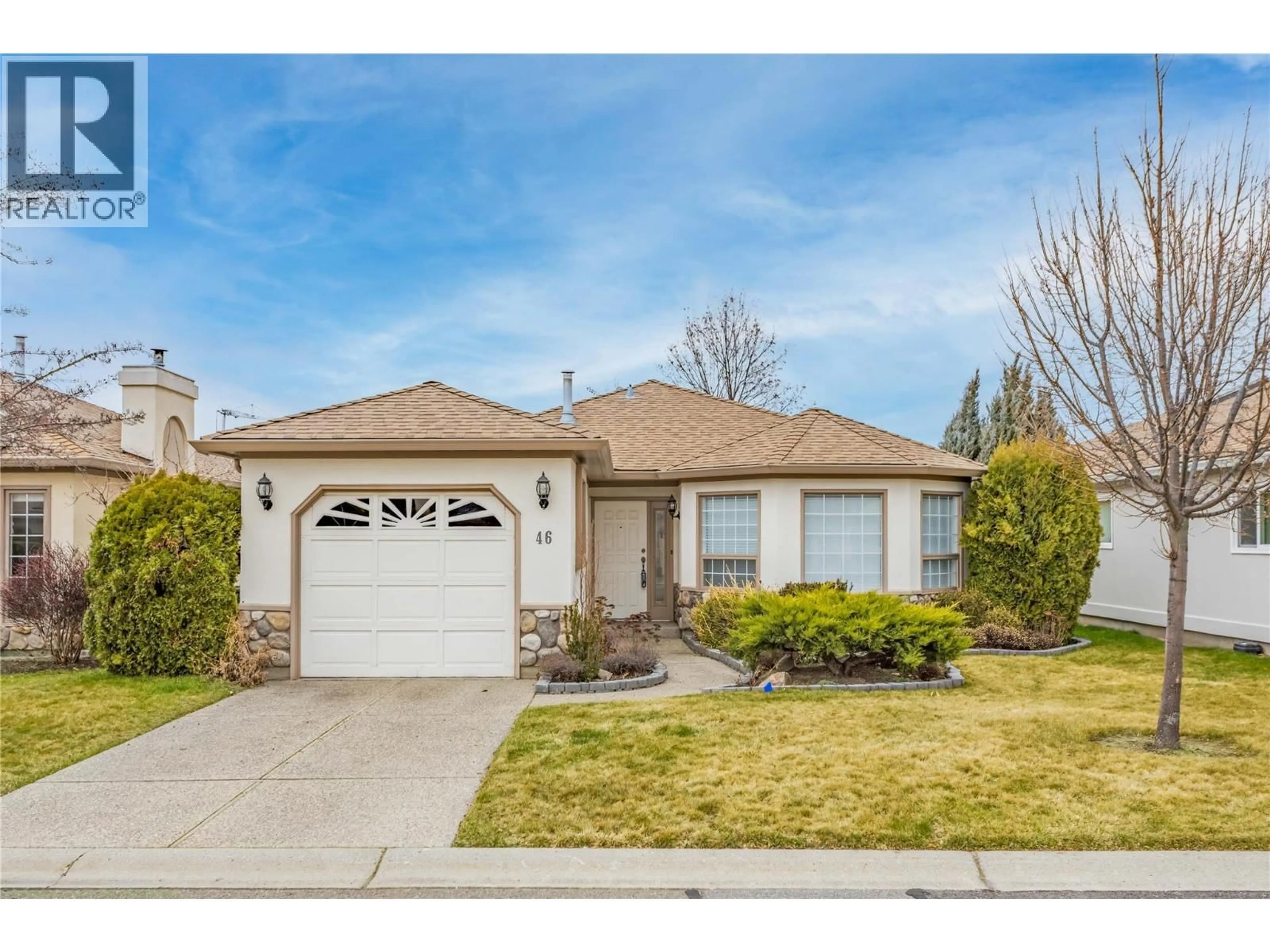 Home with vinyl exterior material, street for 46 - 1201 CAMERON AVENUE, Kelowna British Columbia V1W3R8