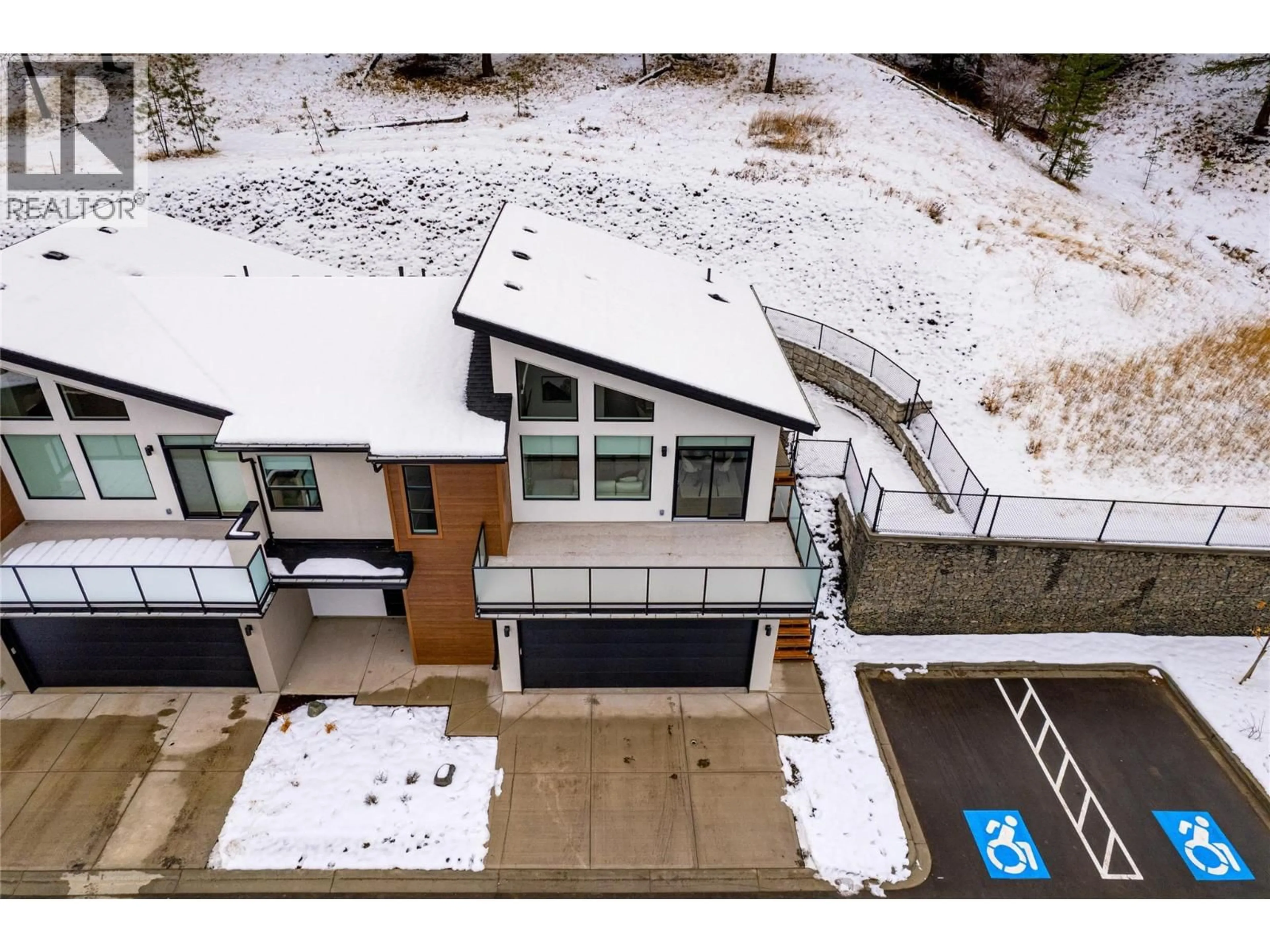 A pic from outside/outdoor area/front of a property/back of a property/a pic from drone, street for 106 - 2400 COLDWATER DRIVE, Kamloops British Columbia V2E0E9