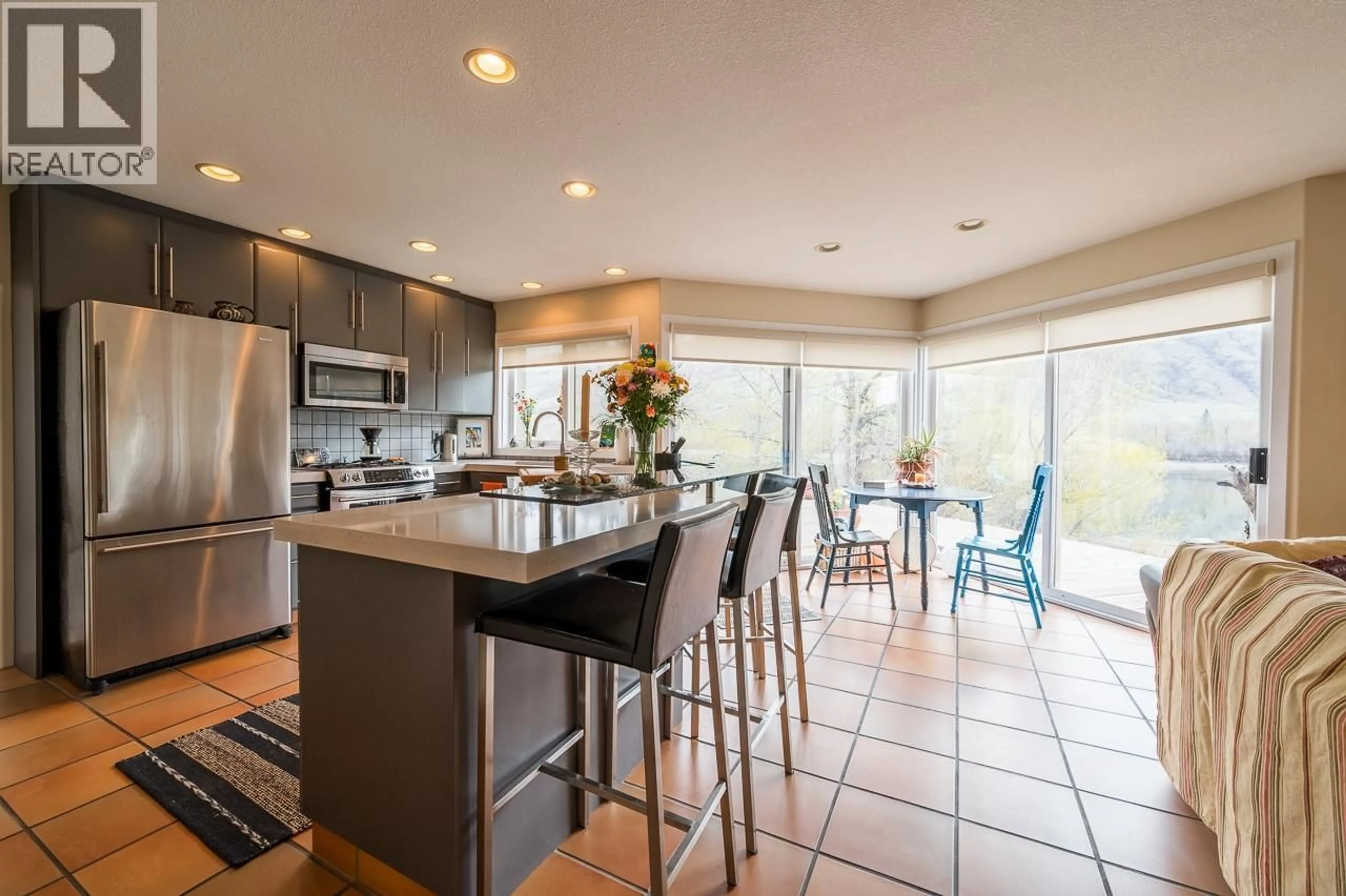 Open concept kitchen, ceramic/tile floor for 604 STANSFIELD ROAD, Kamloops British Columbia V2B6M3