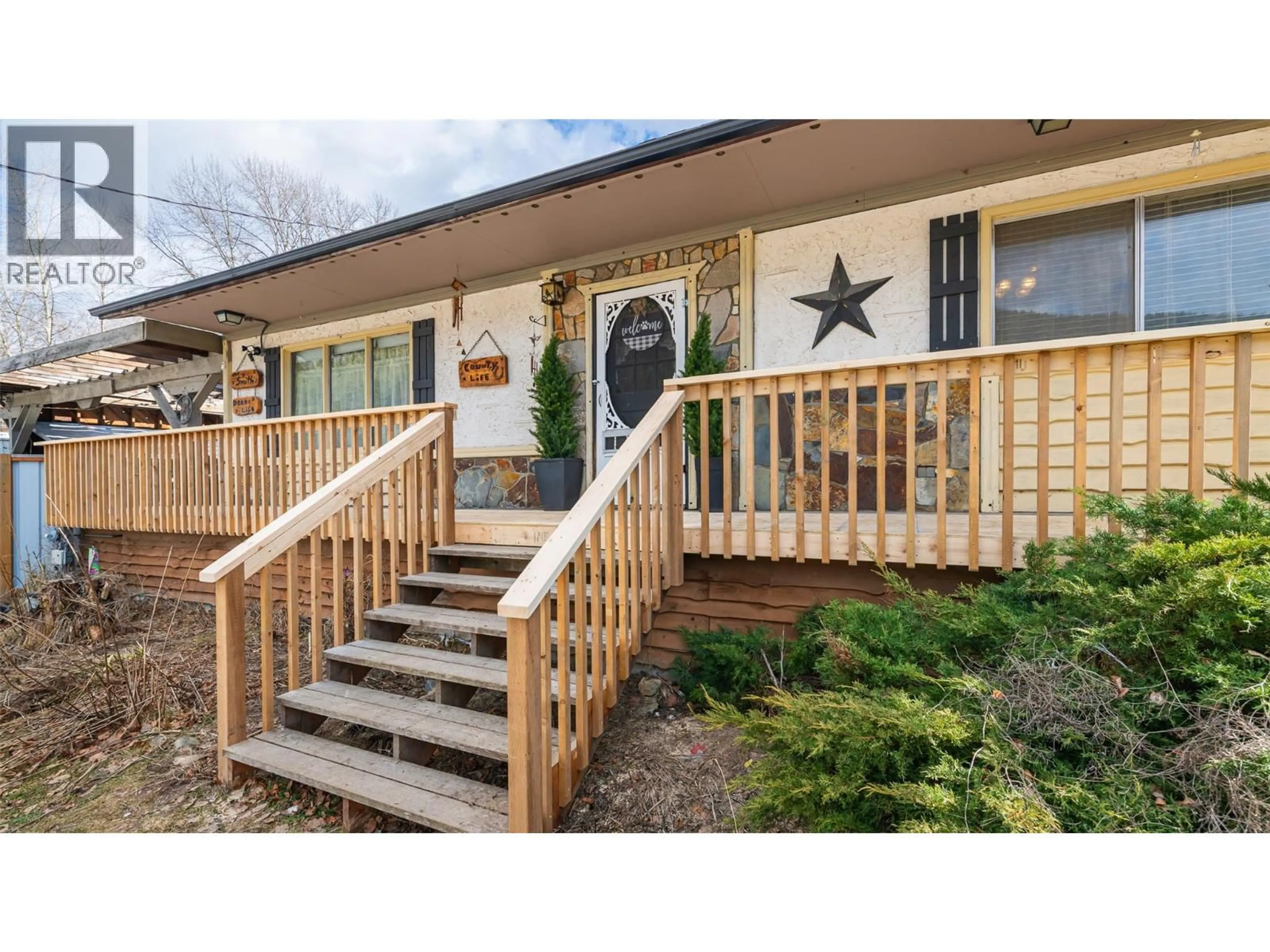 Home with vinyl exterior material, street for 9005 3 & 95 HIGHWAY, Yahk British Columbia V0B2P0