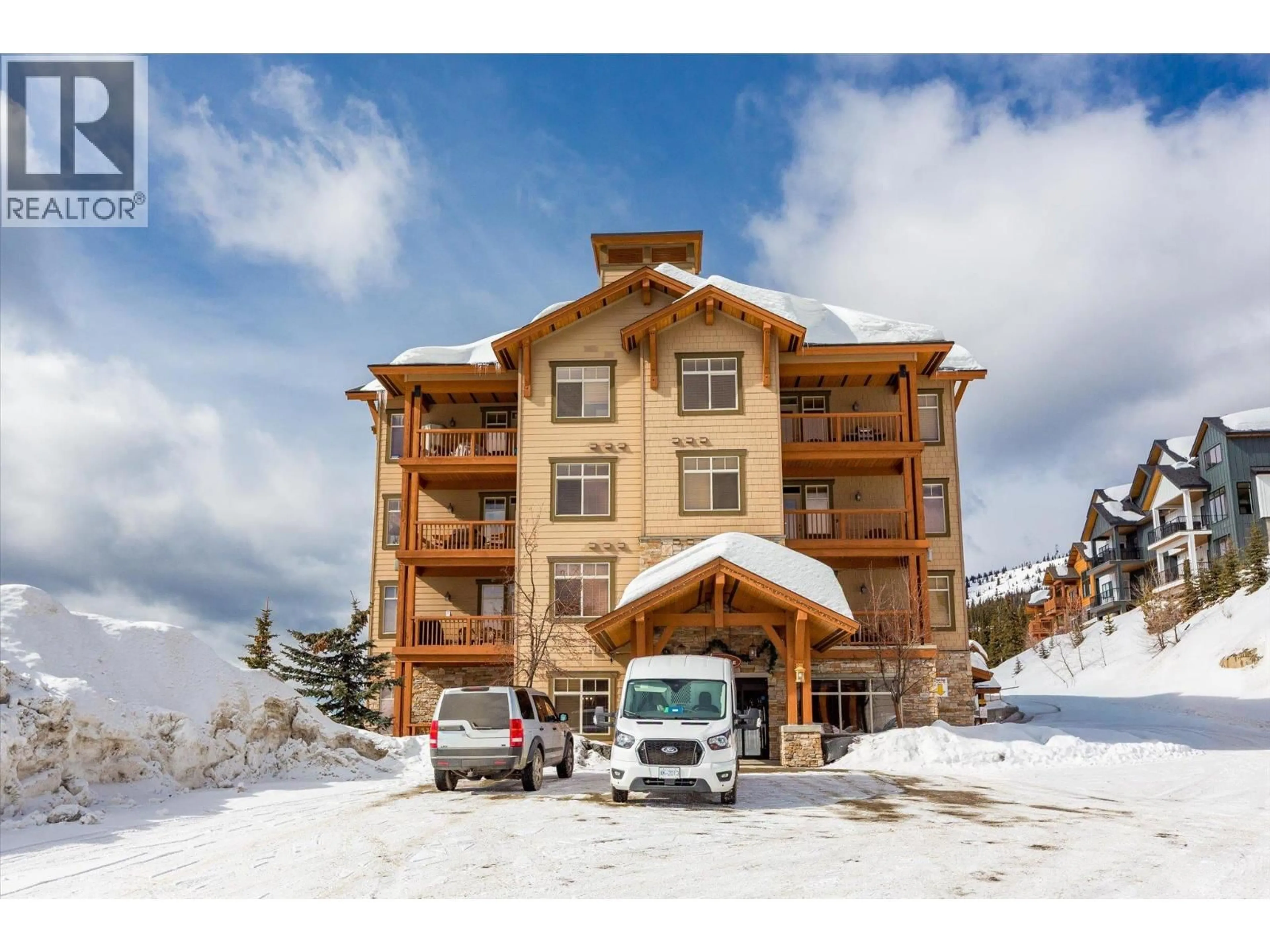 Indoor foyer for 201 - 255 FEATHERTOP WAY, Big White British Columbia V1P1T4