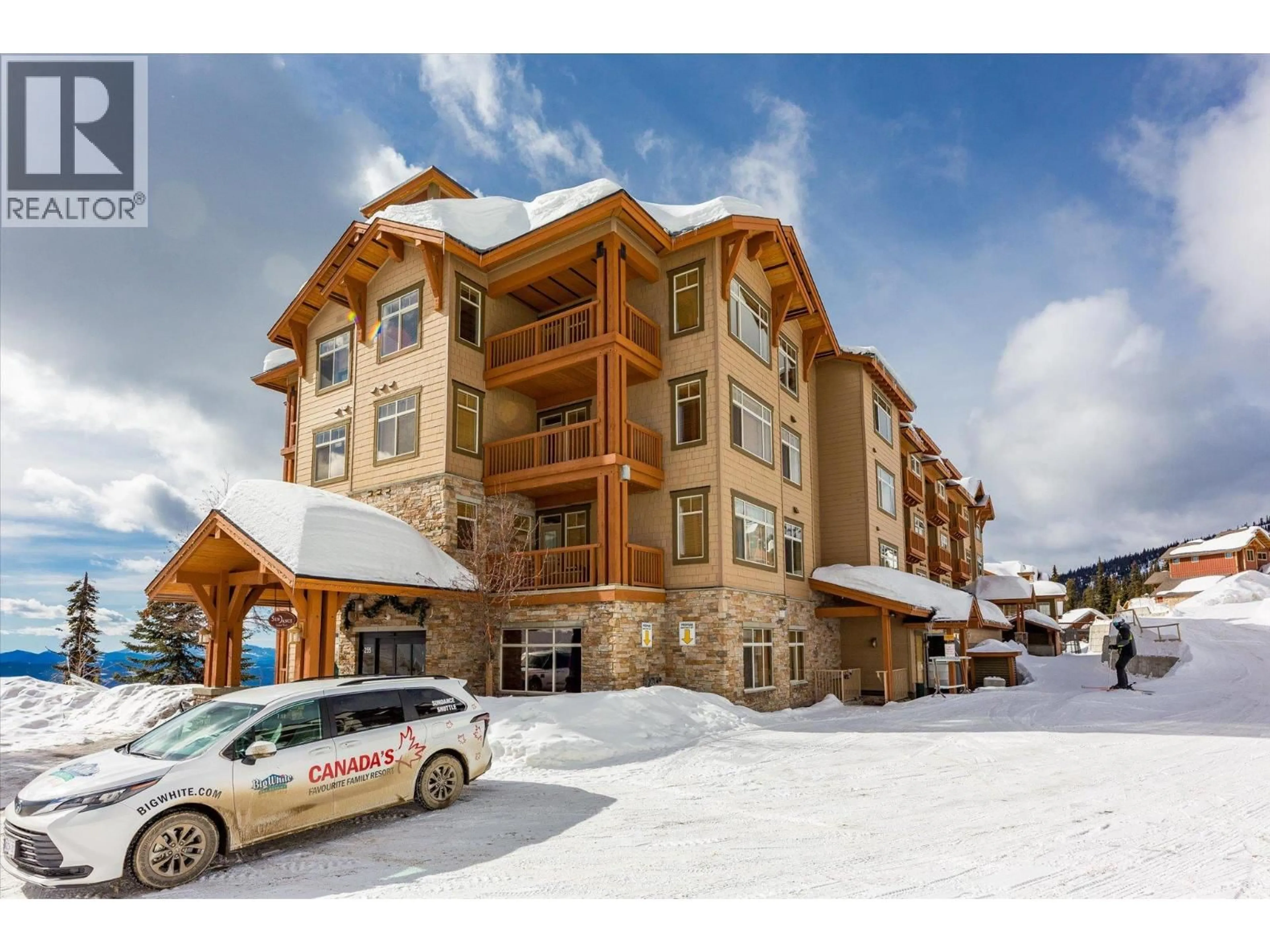 Indoor foyer for 201 - 255 FEATHERTOP WAY, Big White British Columbia V1P1T4