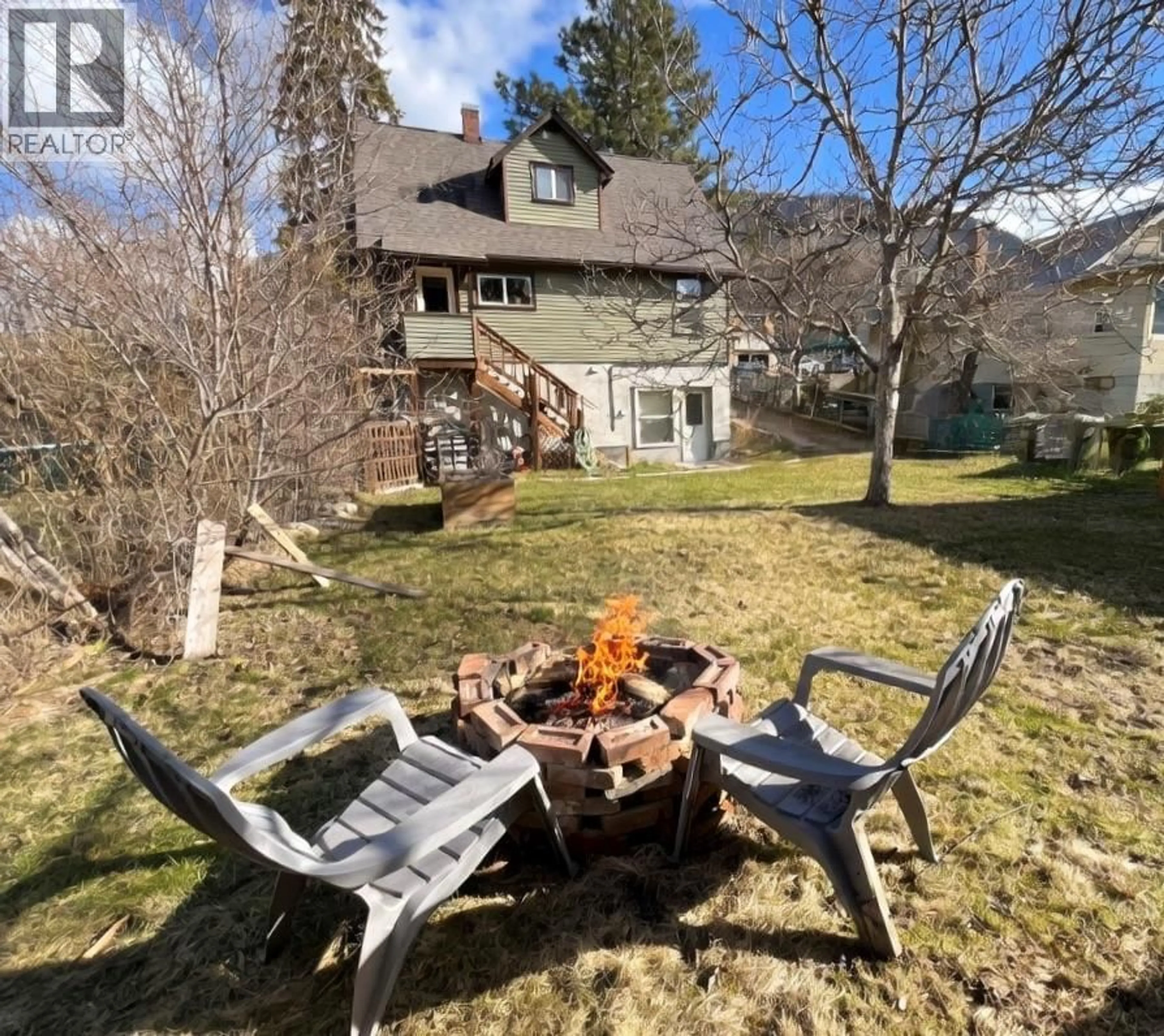 Patio, water/lake/river/ocean view for 178 COLUMBIA AVENUE, Castlegar British Columbia V1N1A9