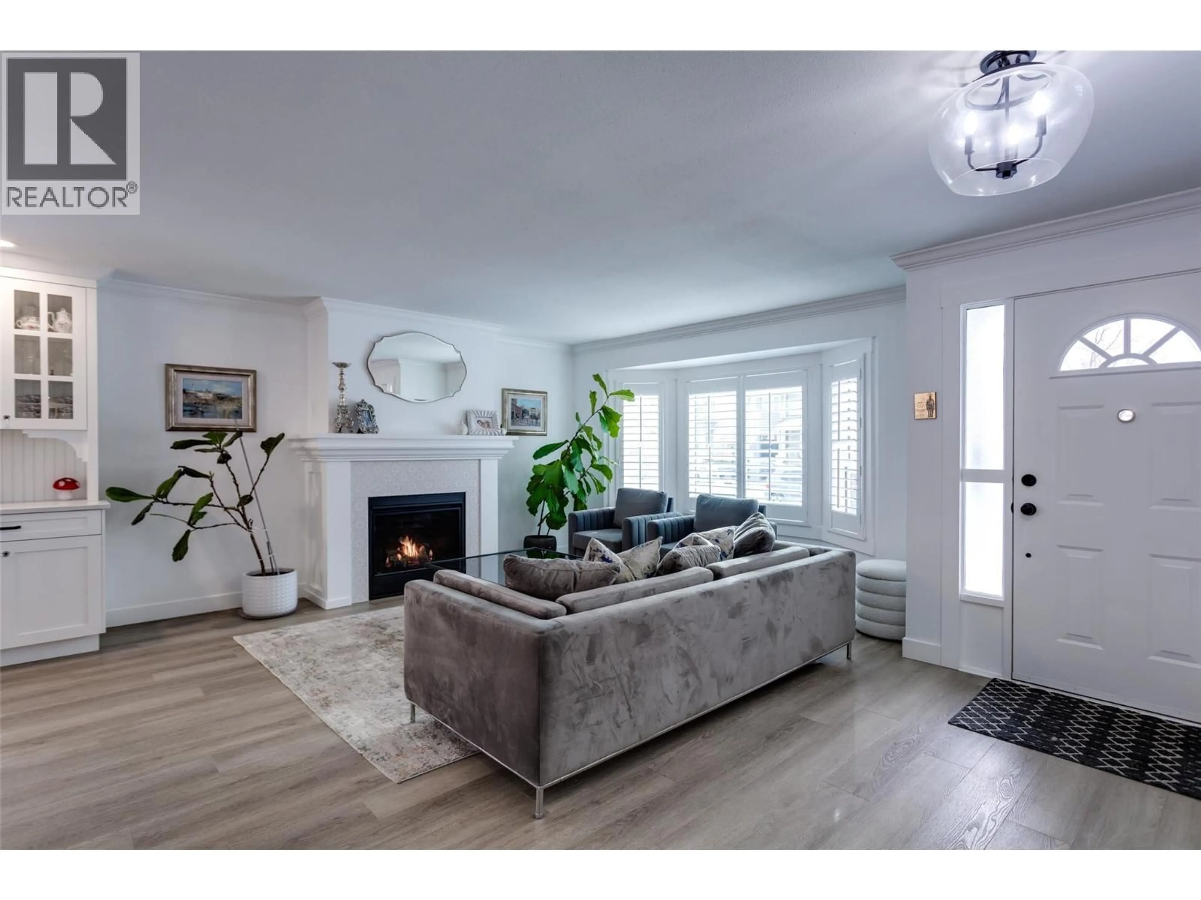 Living room with furniture, unknown for 674 COOK ROAD, Kelowna British Columbia V1W3G7