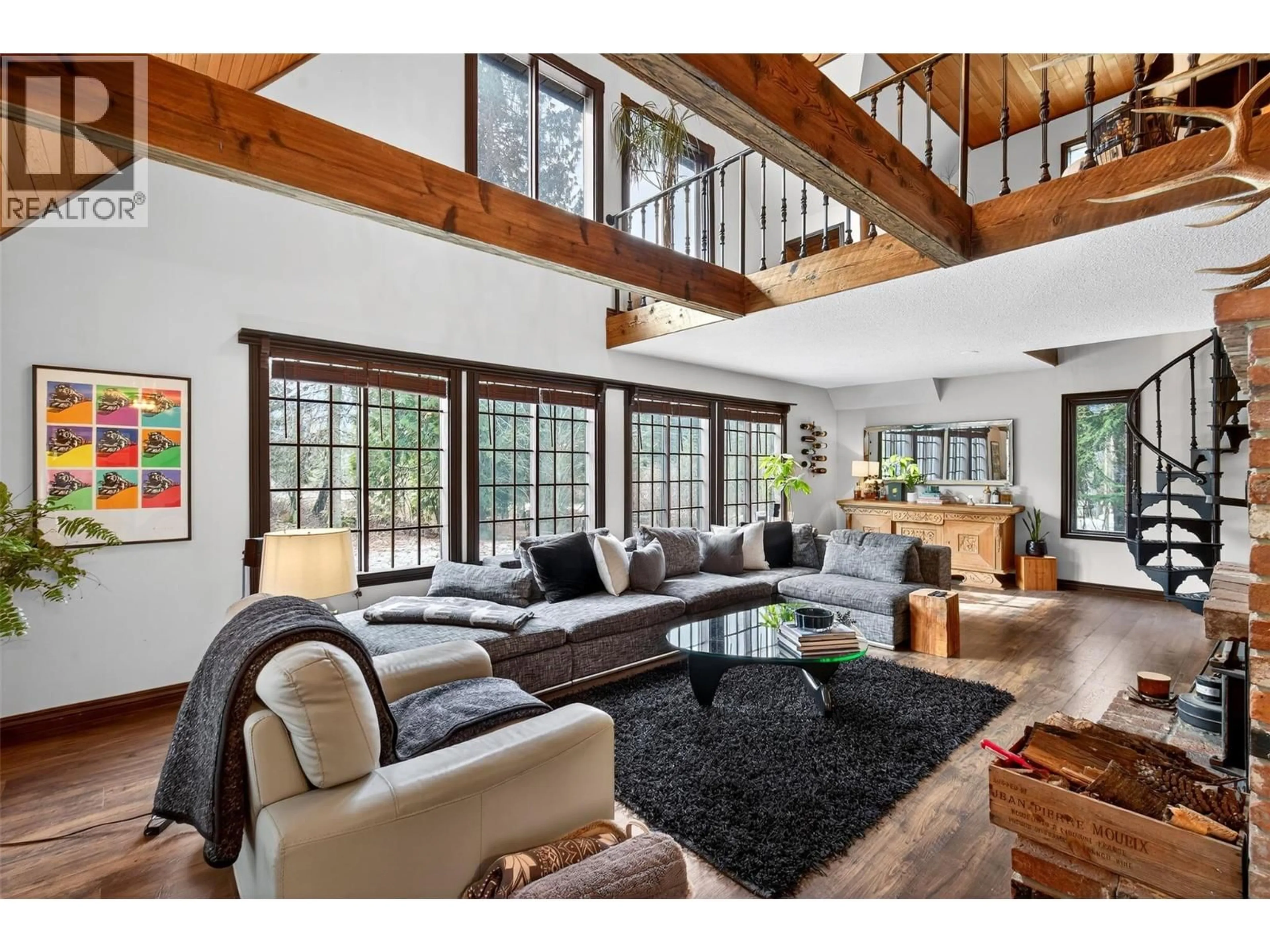 Living room with furniture, unknown for 3025 CAMOZZI ROAD, Revelstoke British Columbia V0E2S3