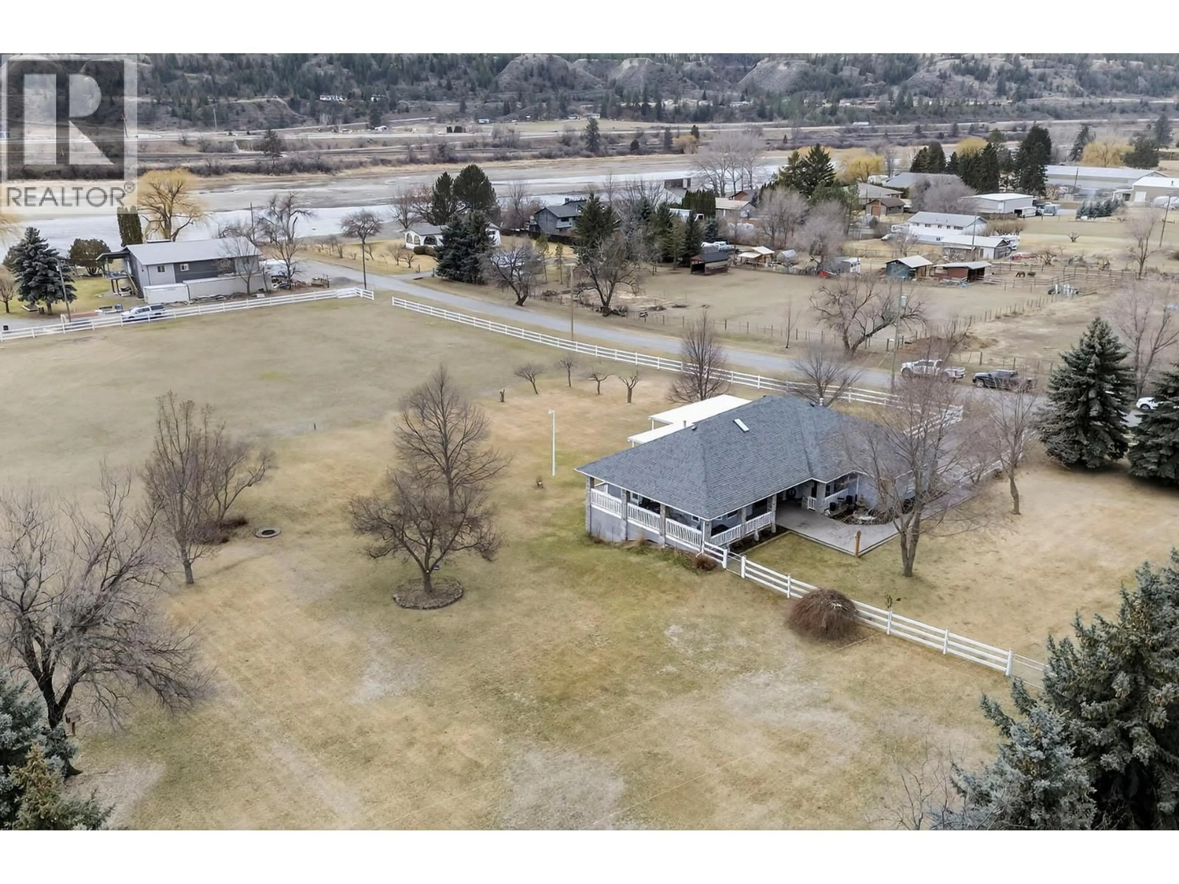 A pic from outside/outdoor area/front of a property/back of a property/a pic from drone, unknown for 432 PINTAIL ROAD, Kamloops British Columbia V2H1S5